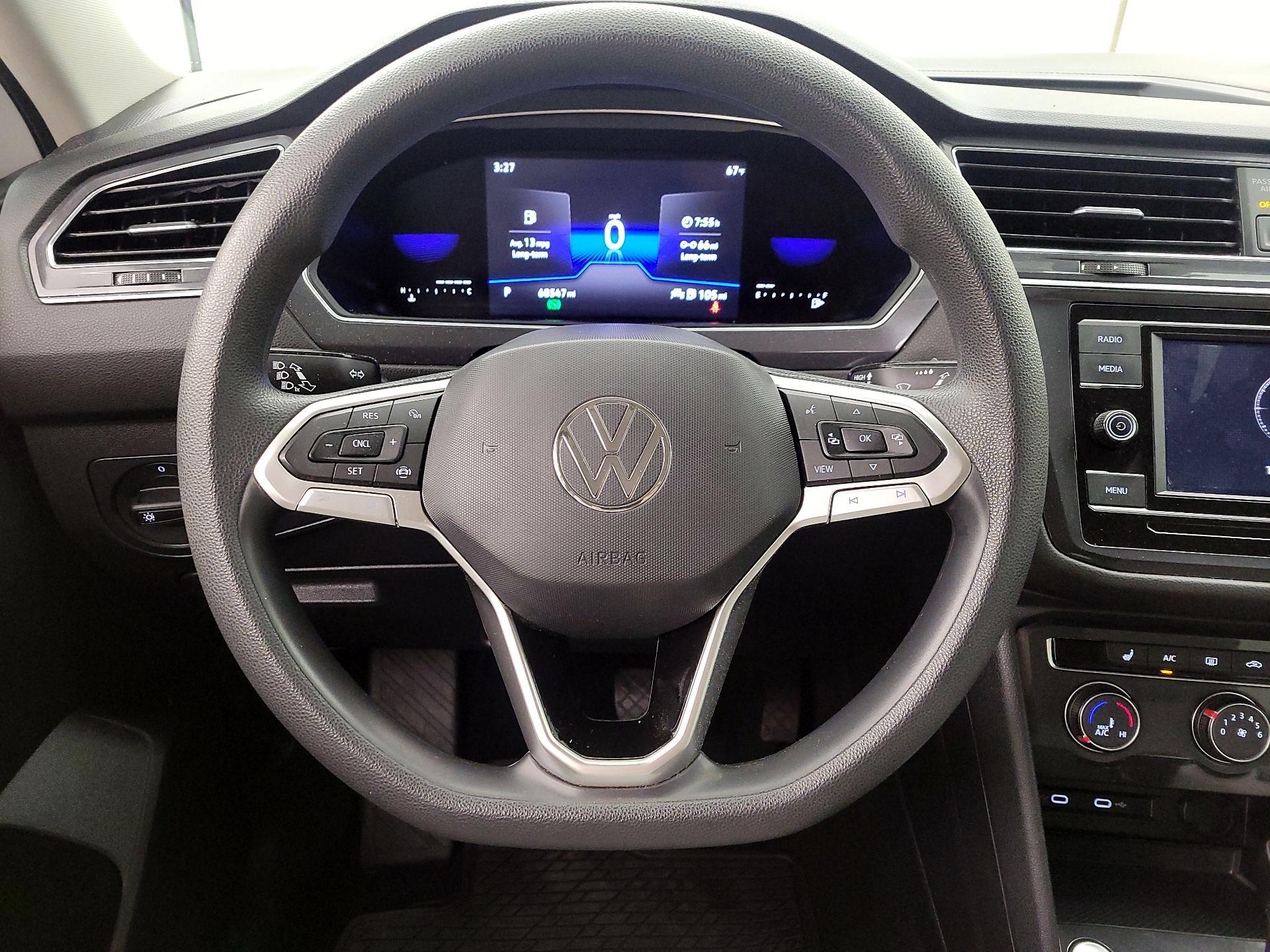 Thumbnail: 2022 Volkswagen Tiguan - 10