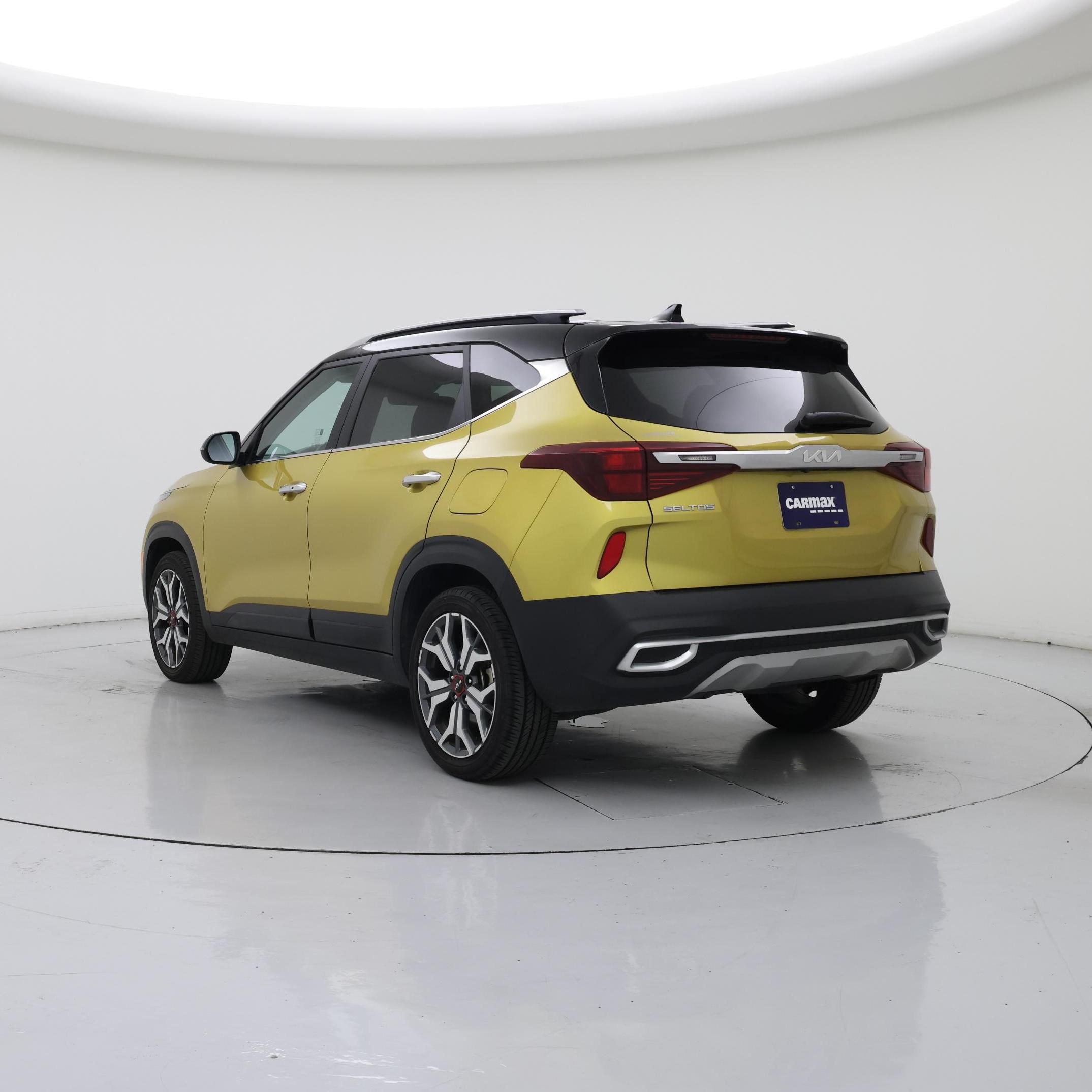 Thumbnail: 2023 Kia Seltos - 2