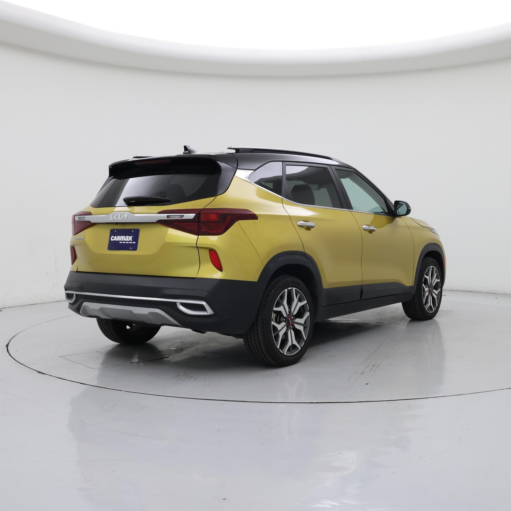 Thumbnail: 2023 Kia Seltos - 8