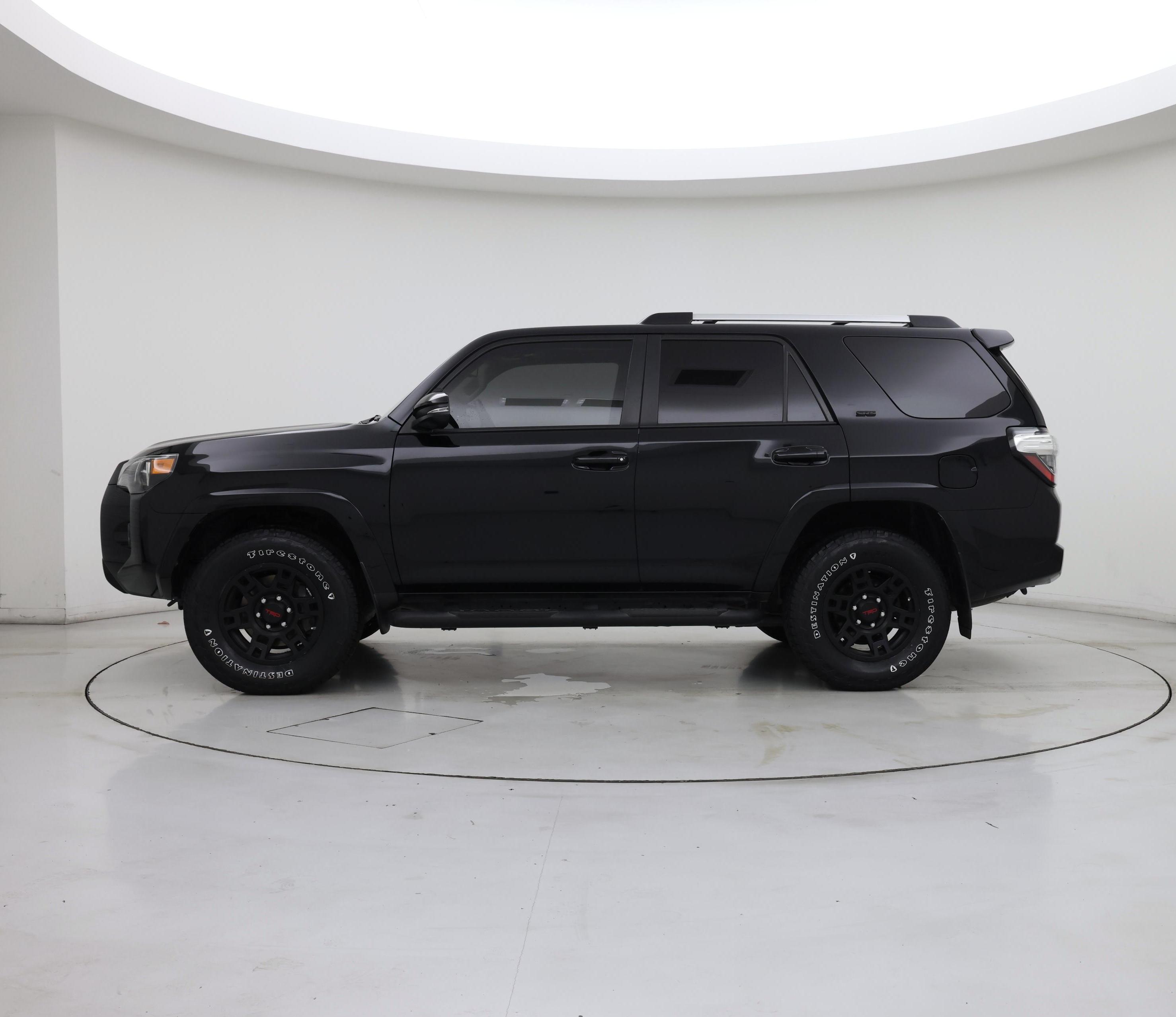 Thumbnail: 2021 Toyota 4Runner - 3
