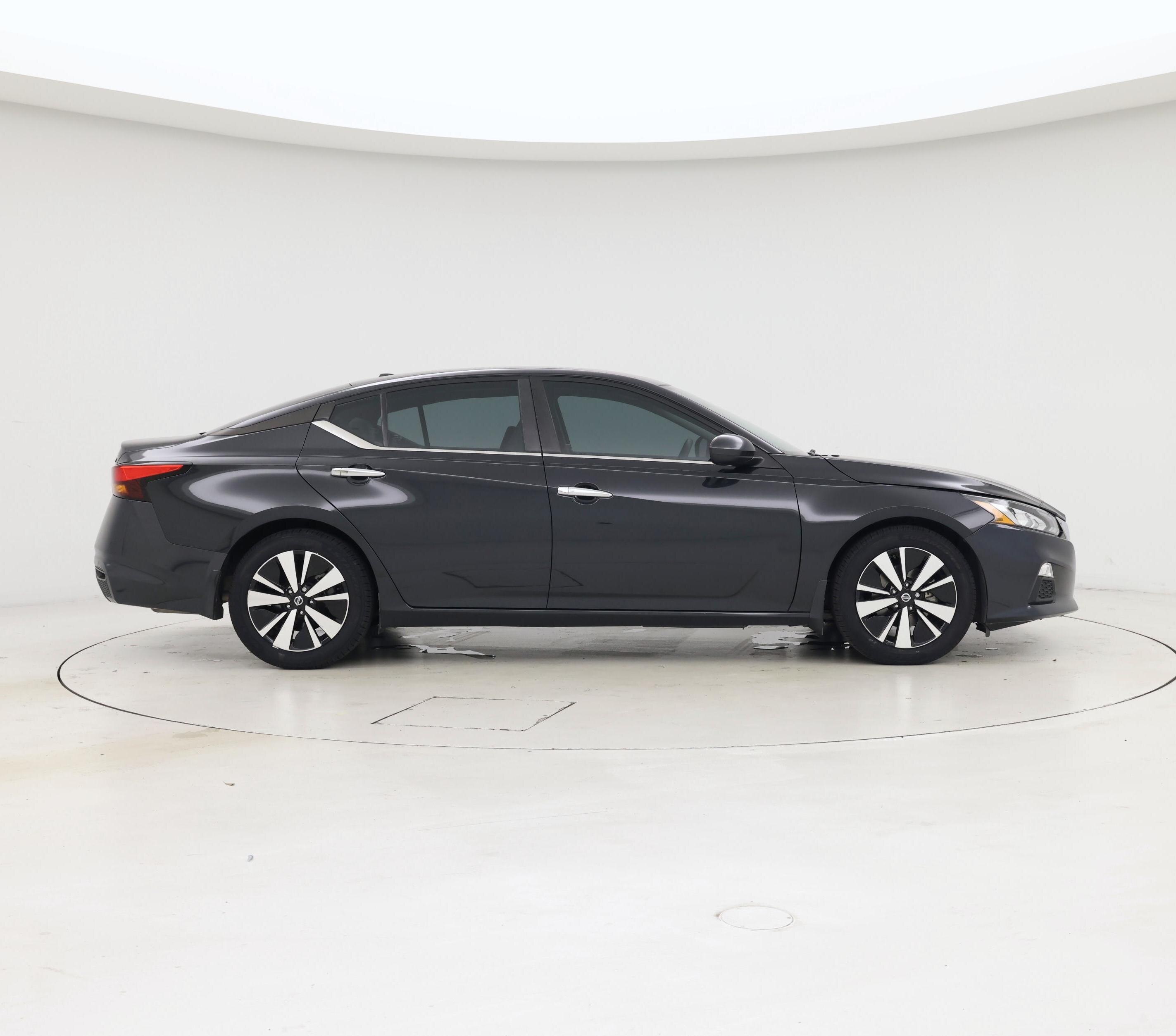 Thumbnail: 2022 Nissan Altima - 7