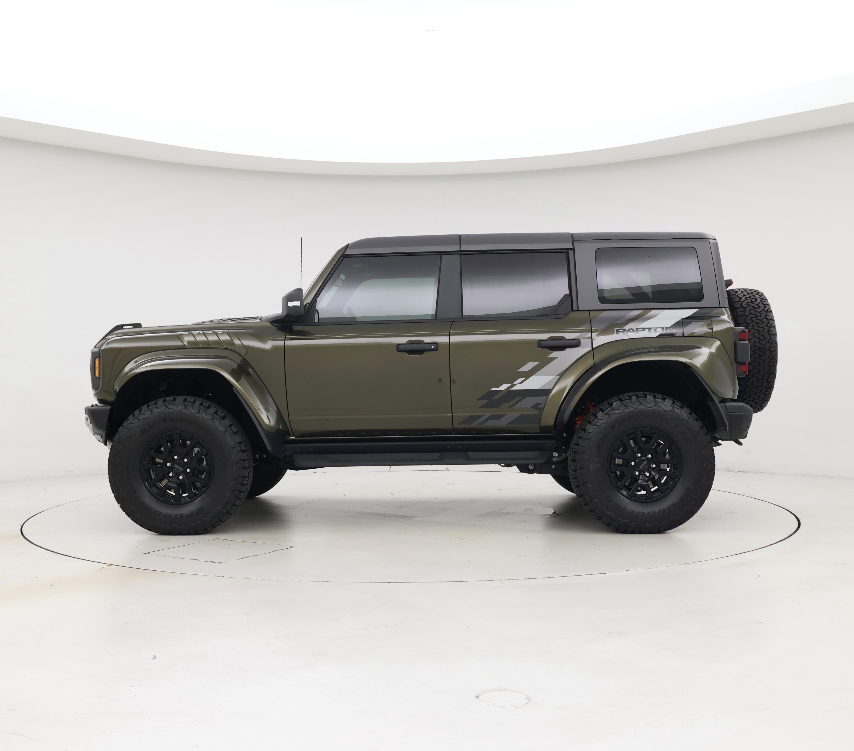 Thumbnail: 2024 Ford Bronco - 3