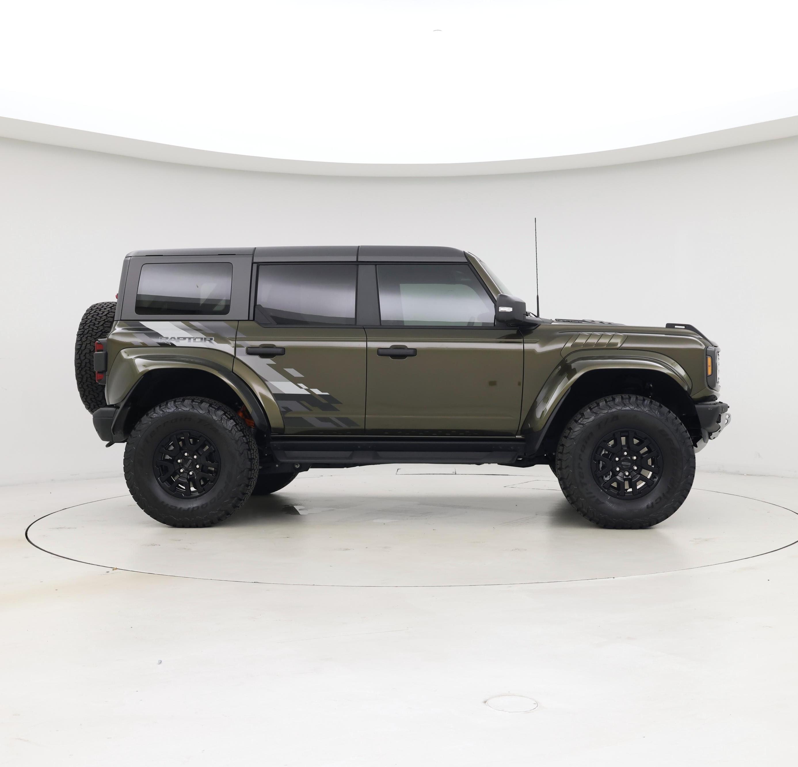 Thumbnail: 2024 Ford Bronco - 7