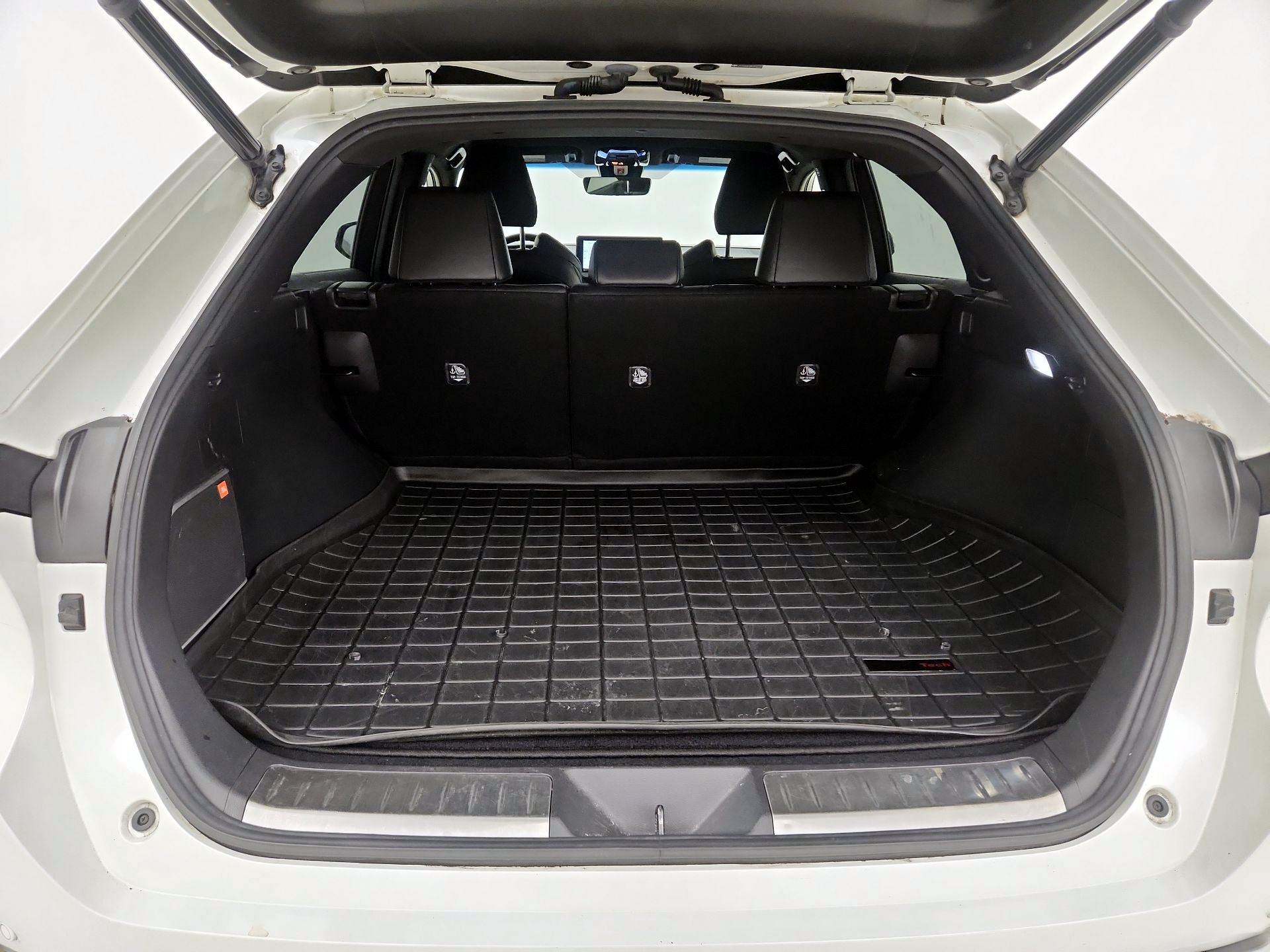 Thumbnail: 2021 Toyota Venza - 20