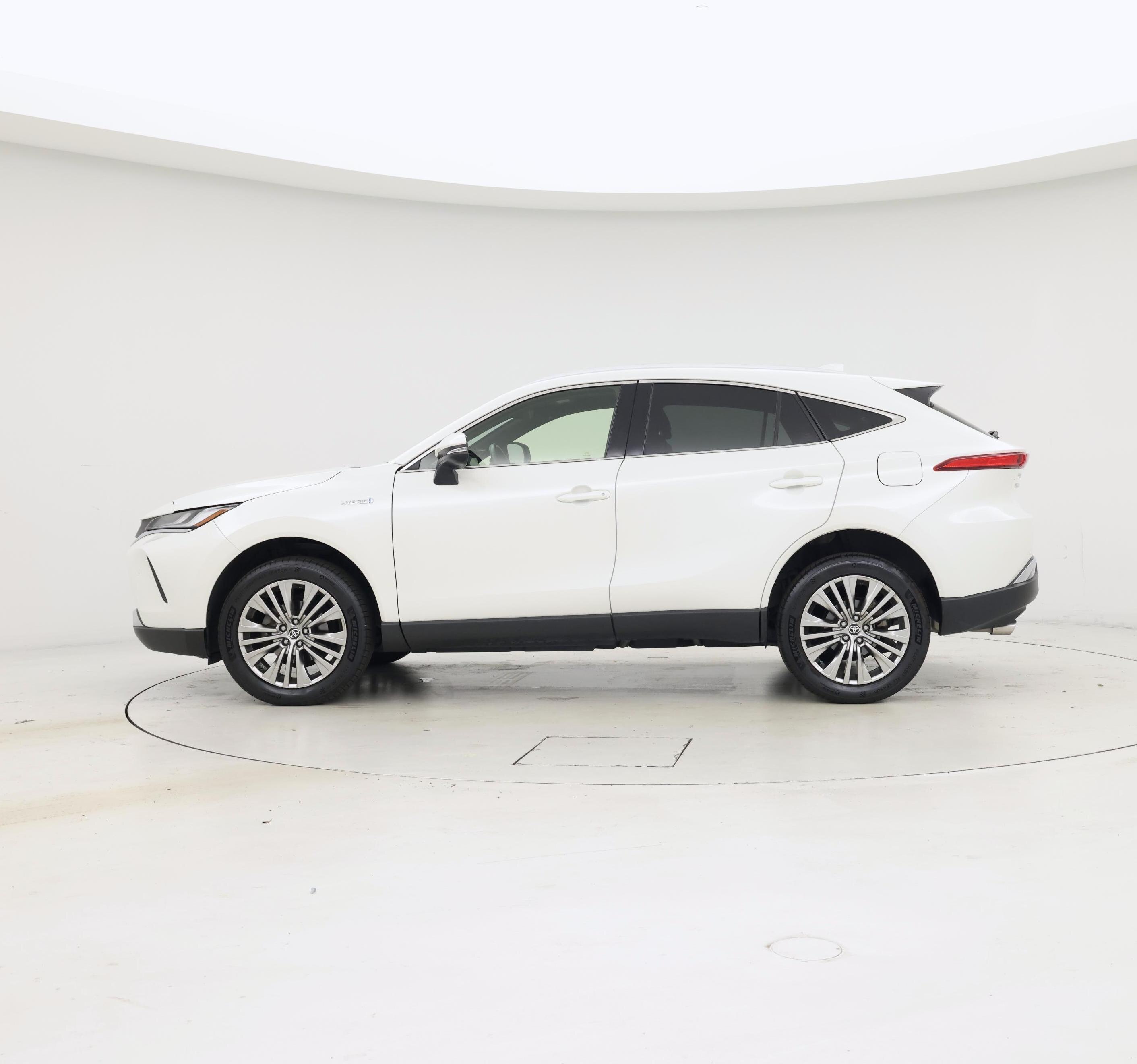 Thumbnail: 2021 Toyota Venza - 3