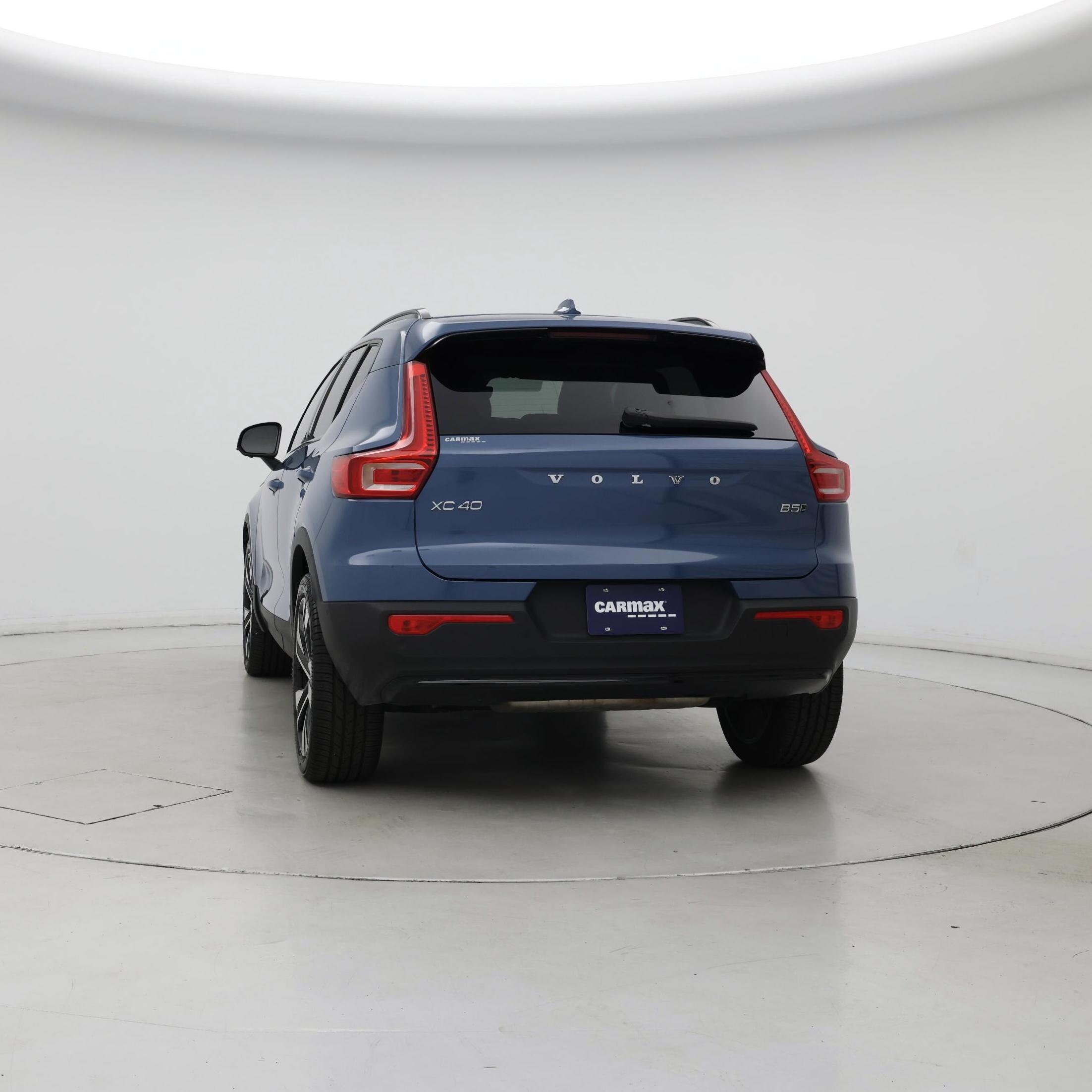 Thumbnail: 2023 Volvo XC40 - 6