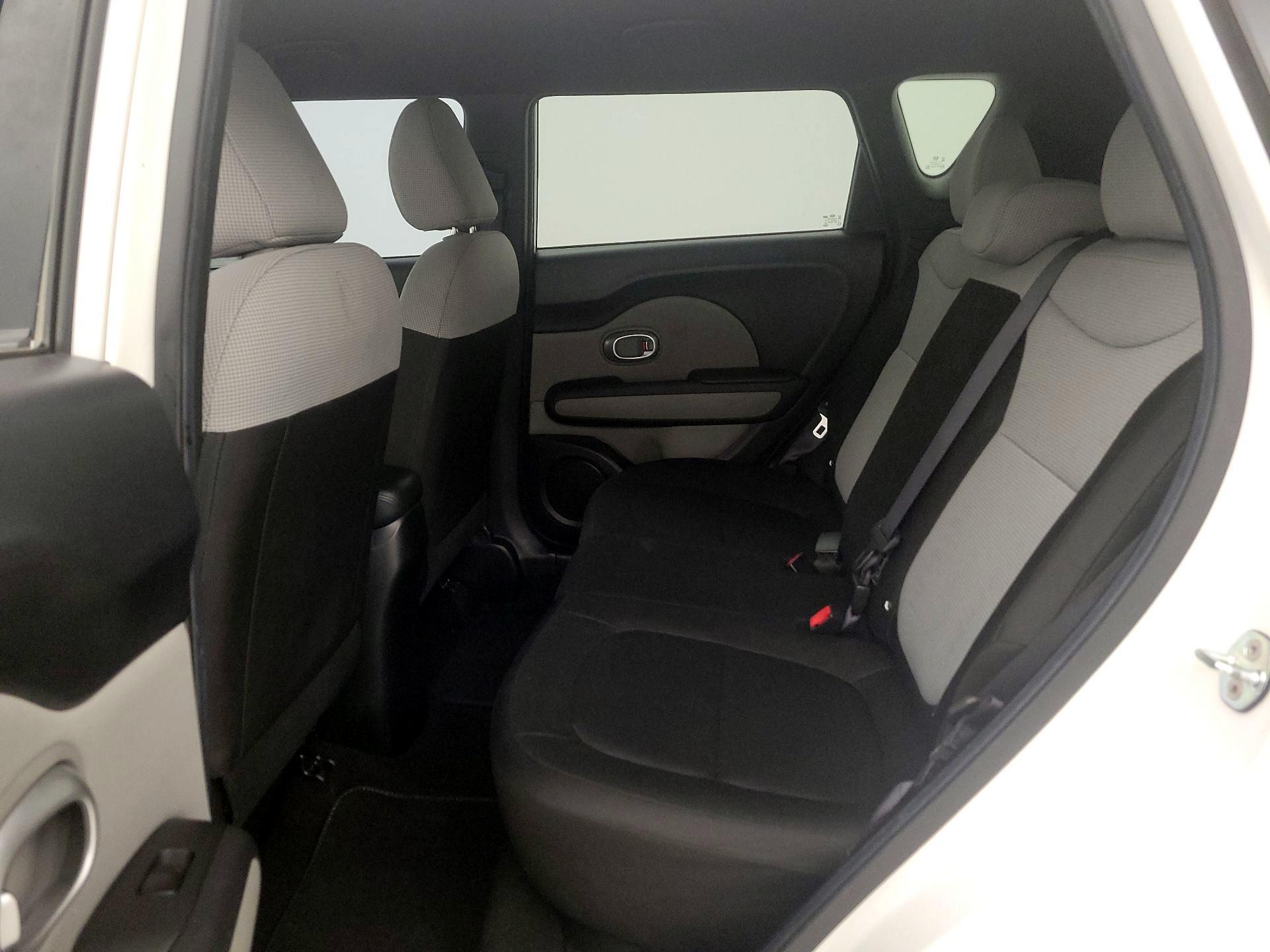 Thumbnail: 2016 Kia Soul - 18