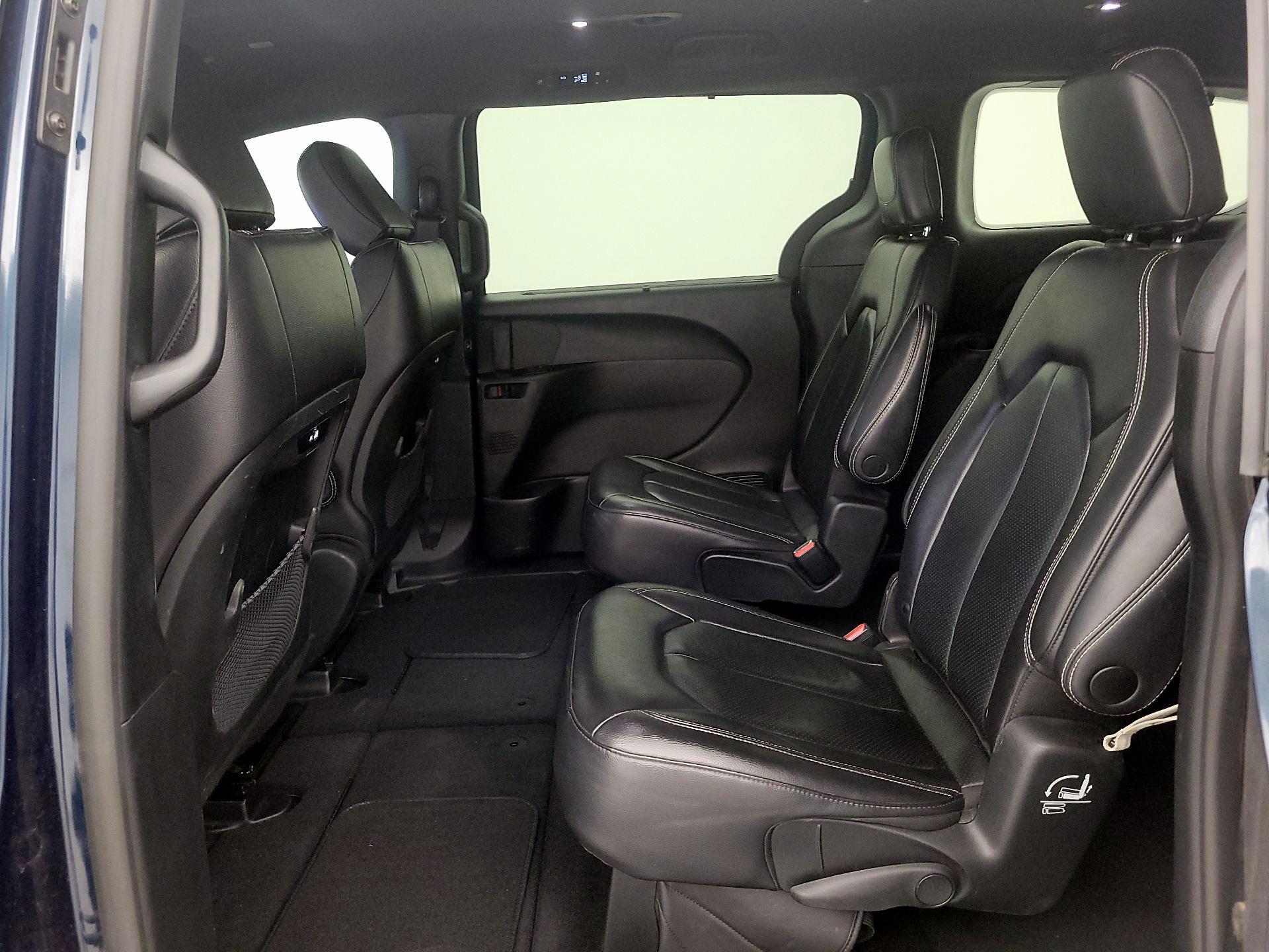 Thumbnail: 2022 Chrysler Pacifica - 19