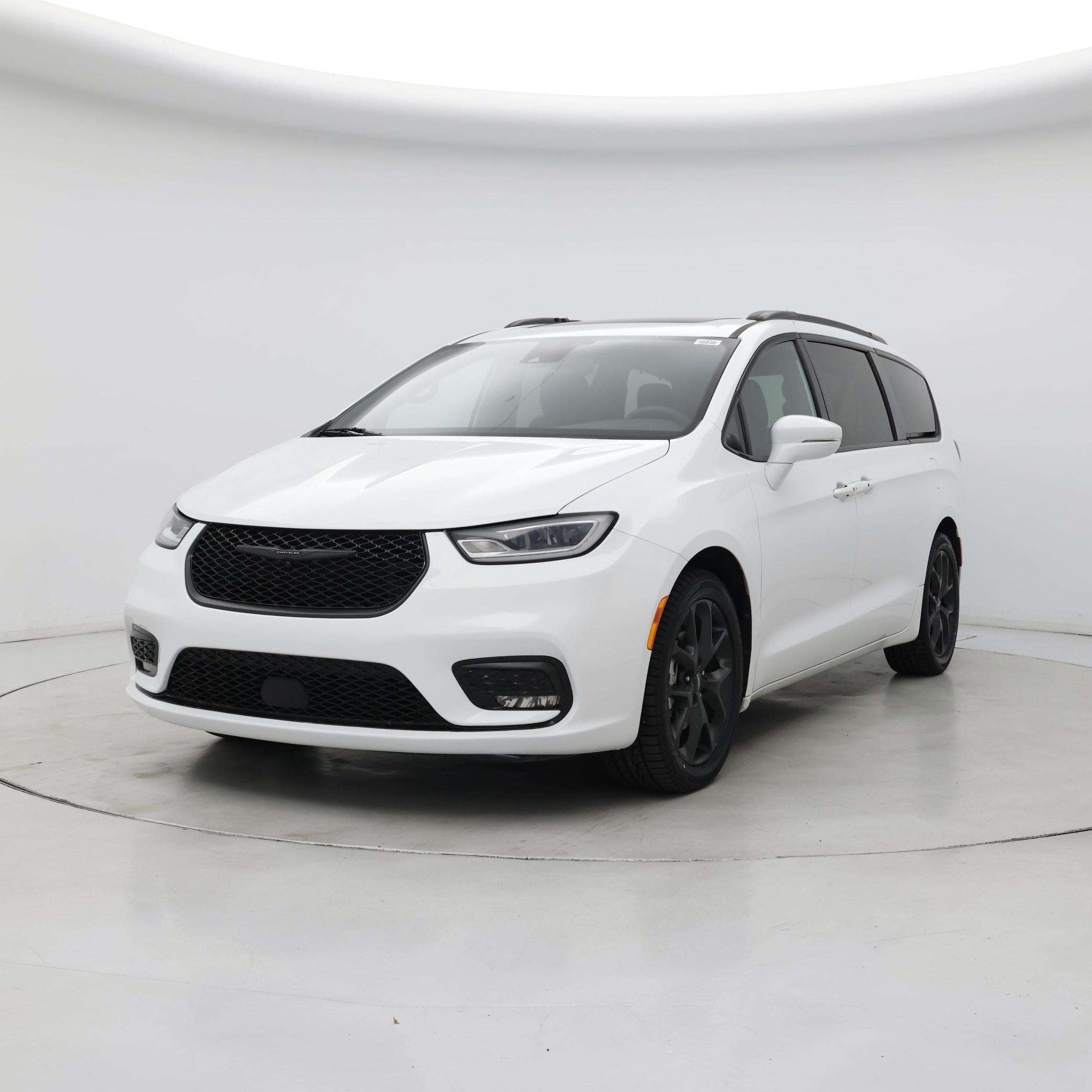 Thumbnail: 2022 Chrysler Pacifica - 4