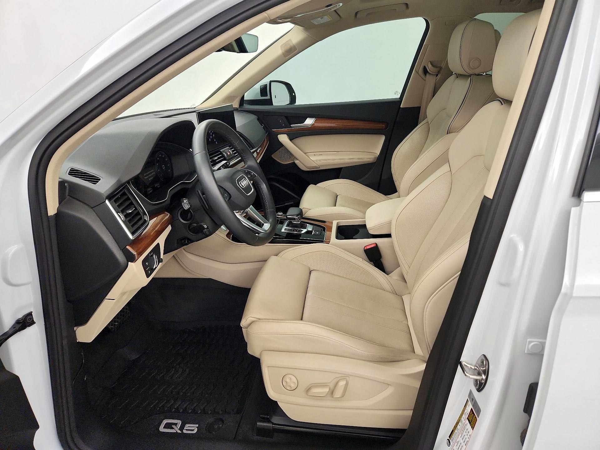 Thumbnail: 2023 Audi Q5 - 11