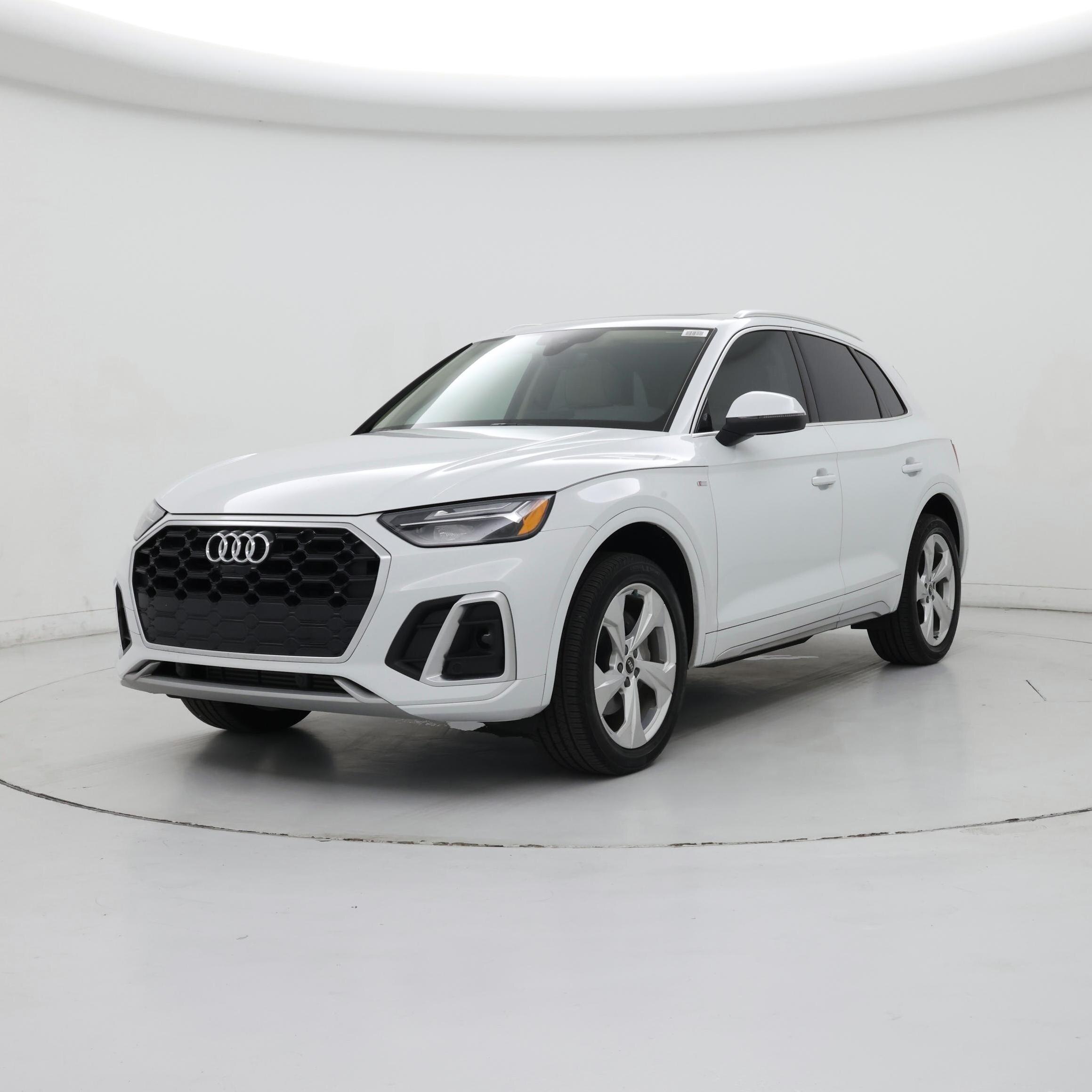 Thumbnail: 2023 Audi Q5 - 4