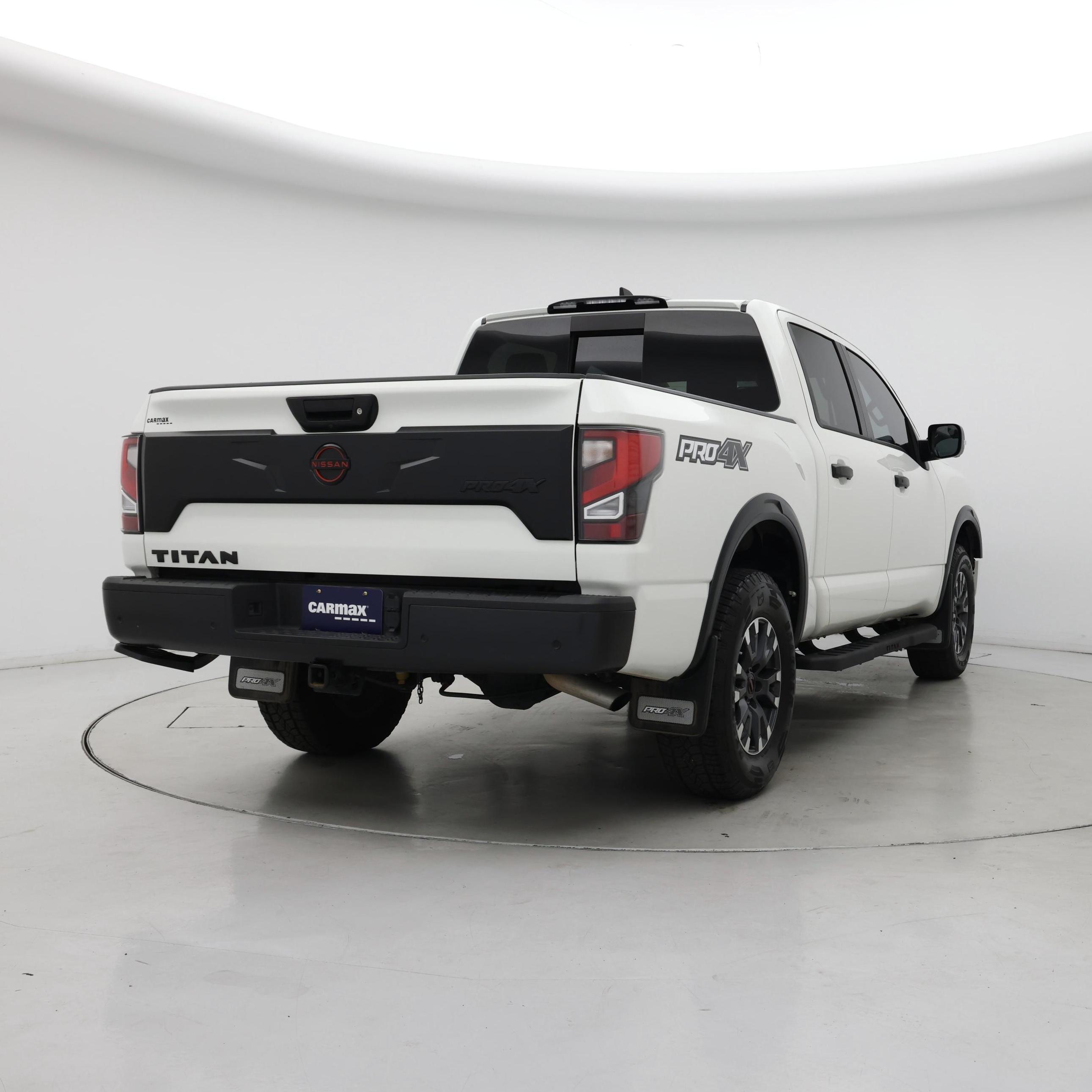 Thumbnail: 2023 Nissan Titan - 8