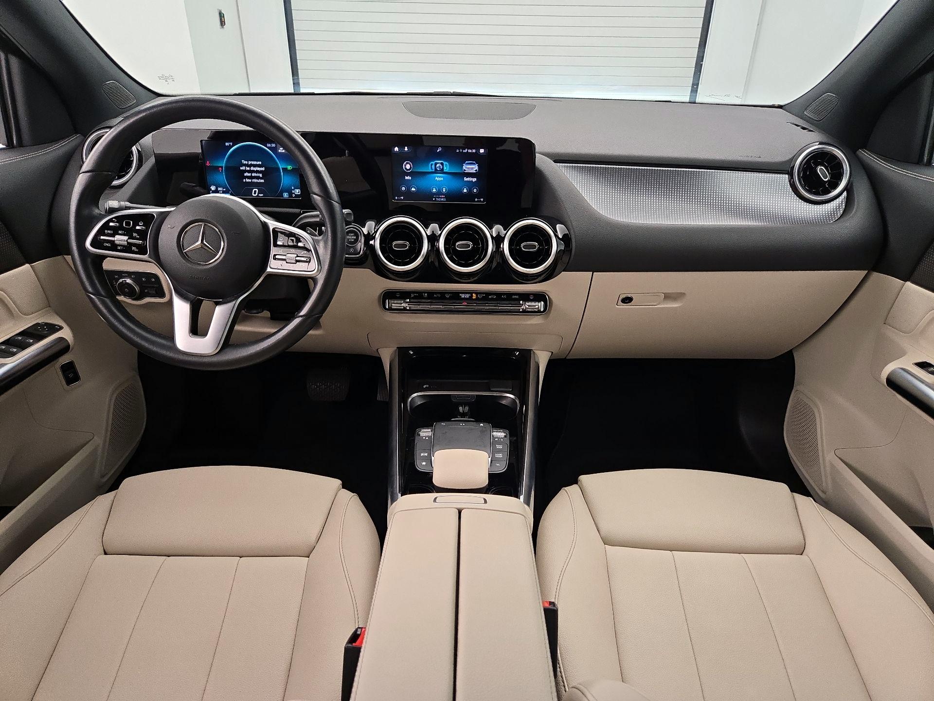 Thumbnail: 2023 Mercedes-Benz GLA - 9