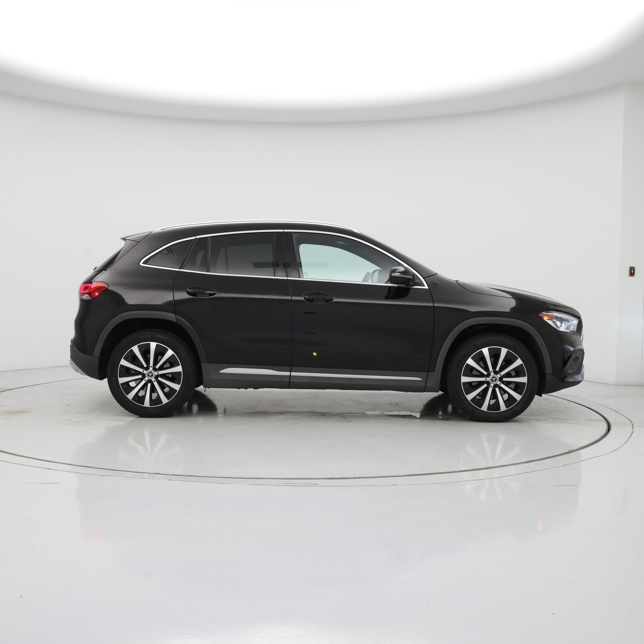 Thumbnail: 2023 Mercedes-Benz GLA - 7