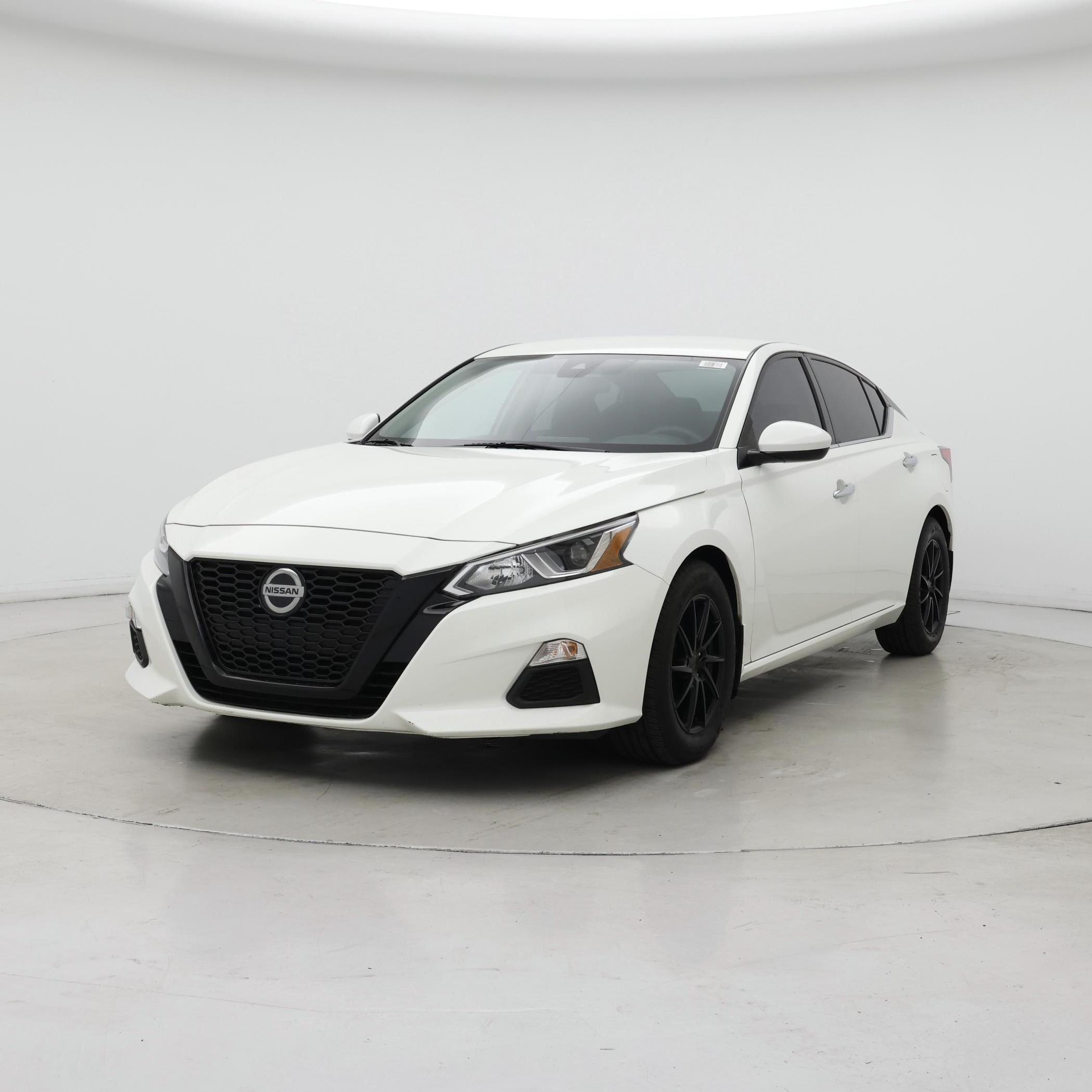 Thumbnail: 2020 Nissan Altima - 4