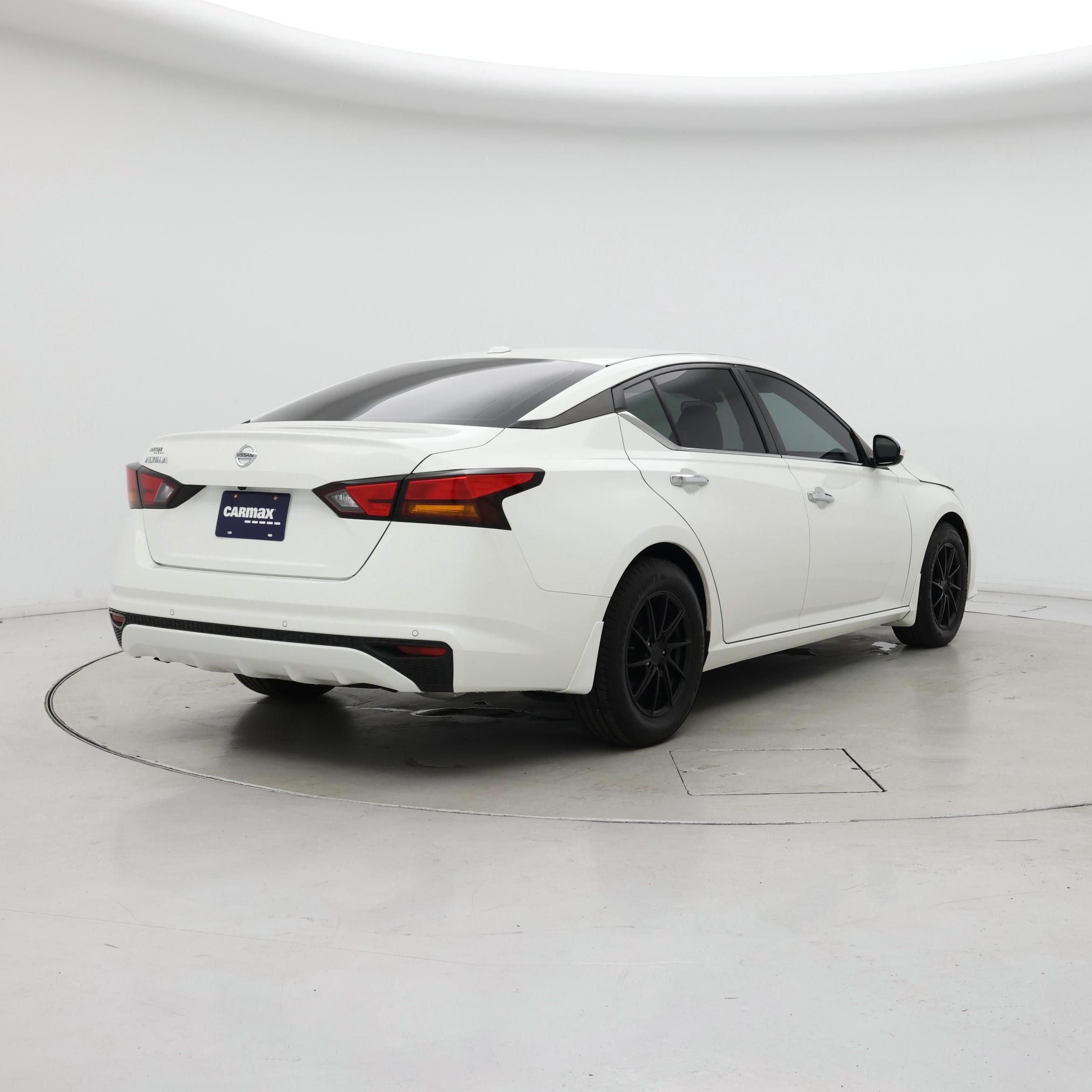 Thumbnail: 2020 Nissan Altima - 8