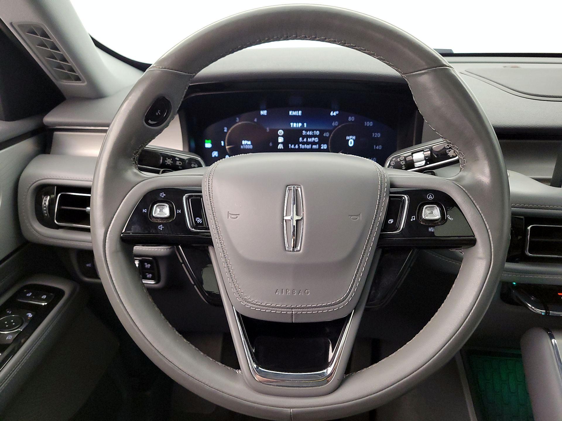 Thumbnail: 2020 Lincoln Aviator - 10