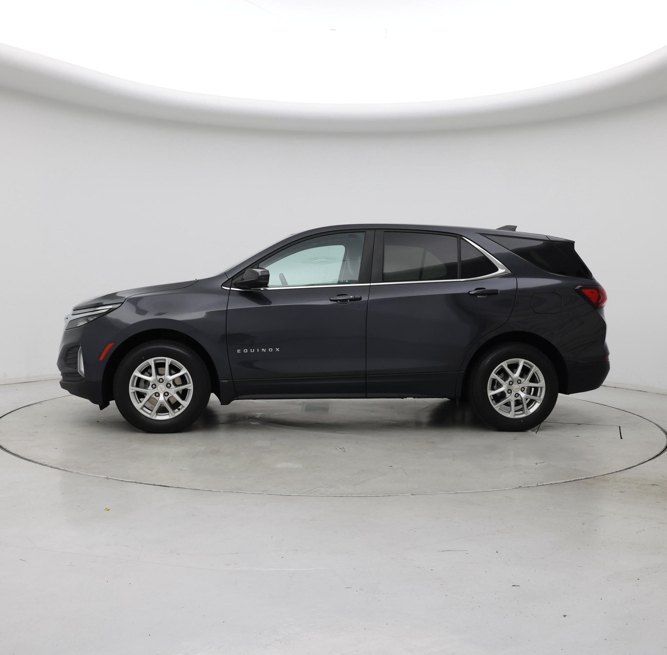 Thumbnail: 2023 Chevrolet Equinox - 3