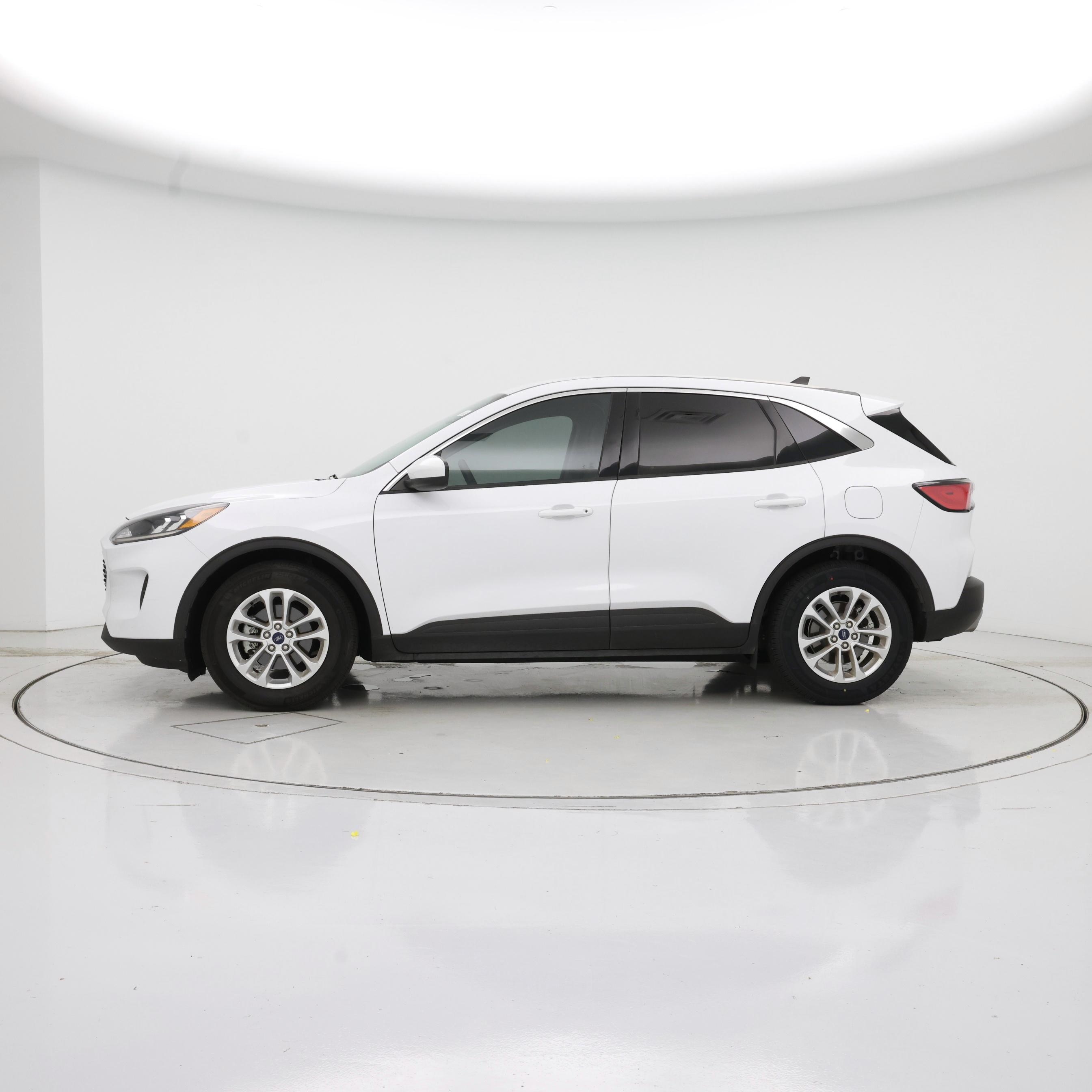 Thumbnail: 2020 Ford Escape - 3