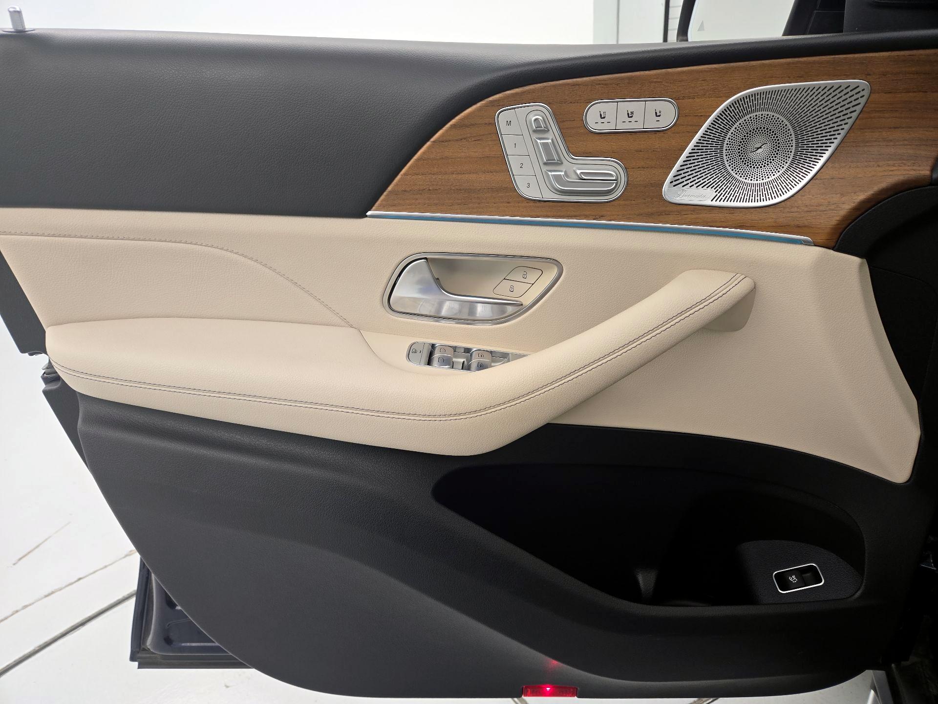 Thumbnail: 2021 Mercedes-Benz GLS - 12