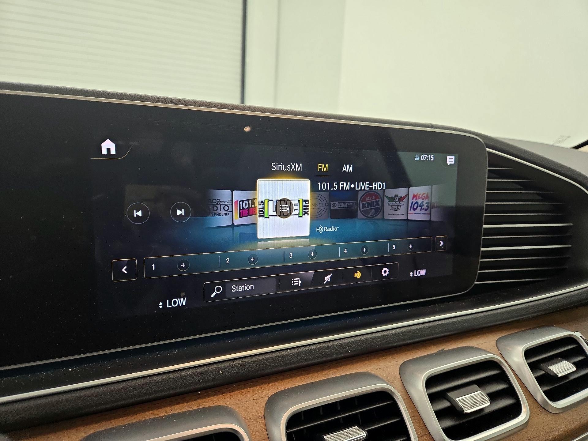 Thumbnail: 2021 Mercedes-Benz GLS - 16