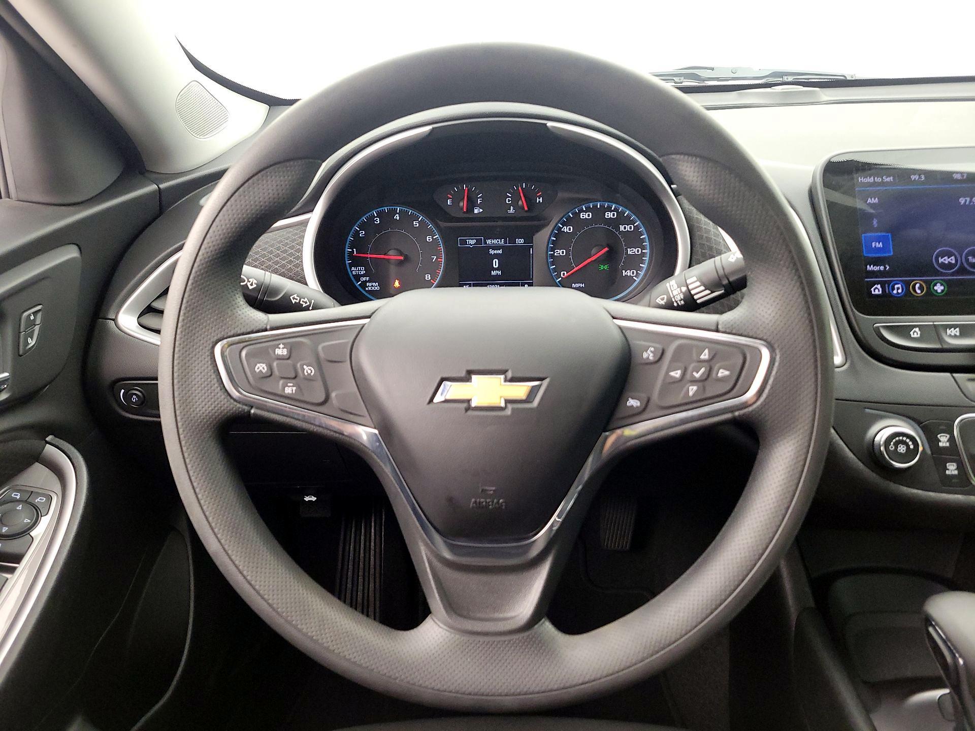 Thumbnail: 2021 Chevrolet Malibu - 10