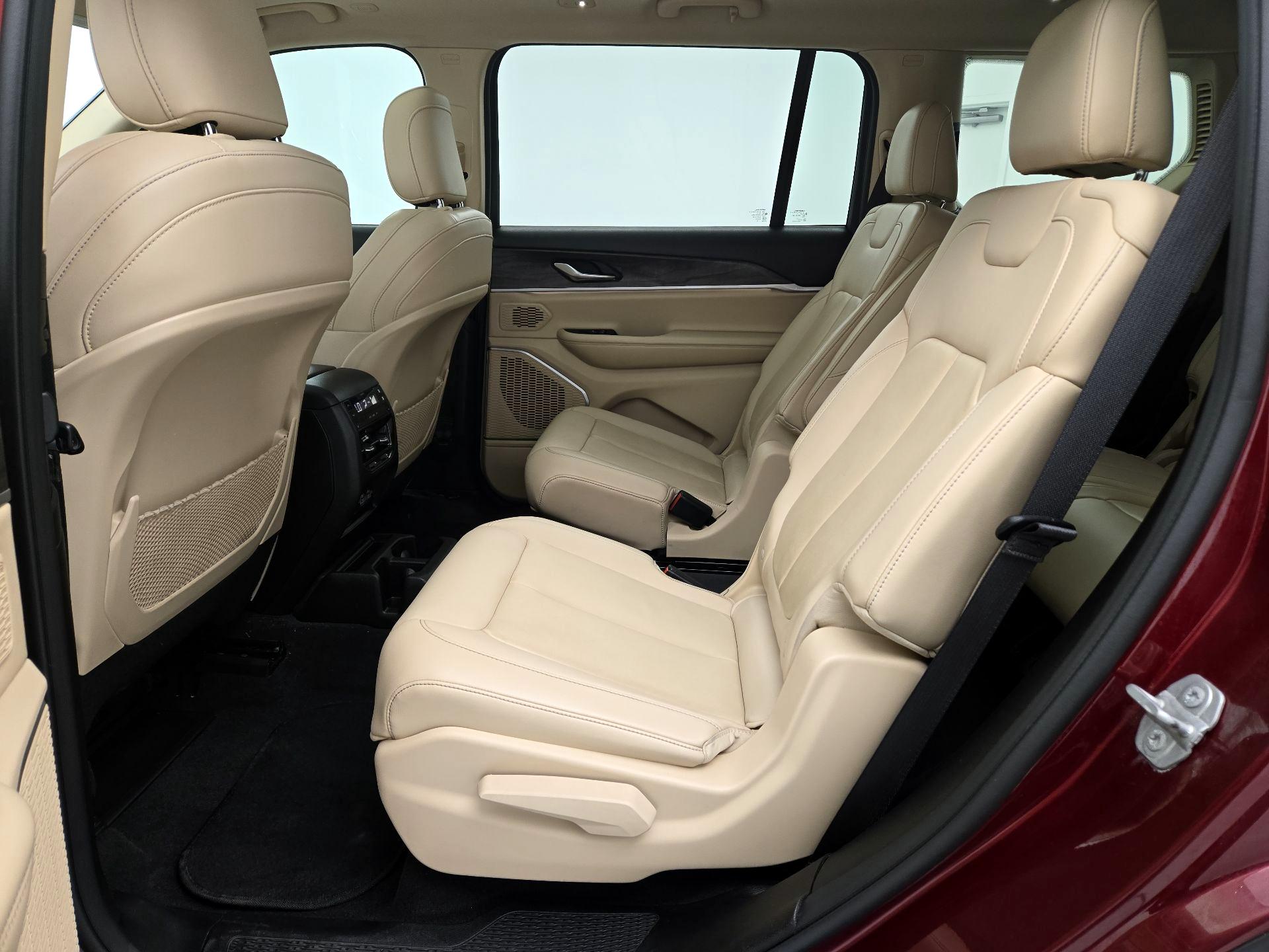 Thumbnail: 2021 Jeep Grand Cherokee L - 20