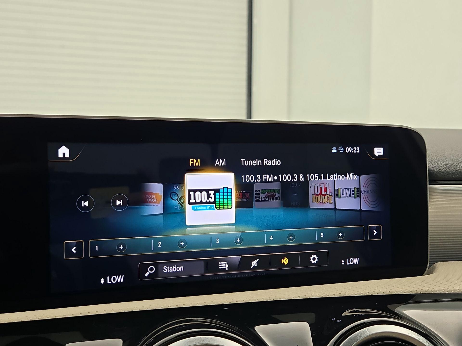 Thumbnail: 2020 Mercedes-Benz A-Class - 16