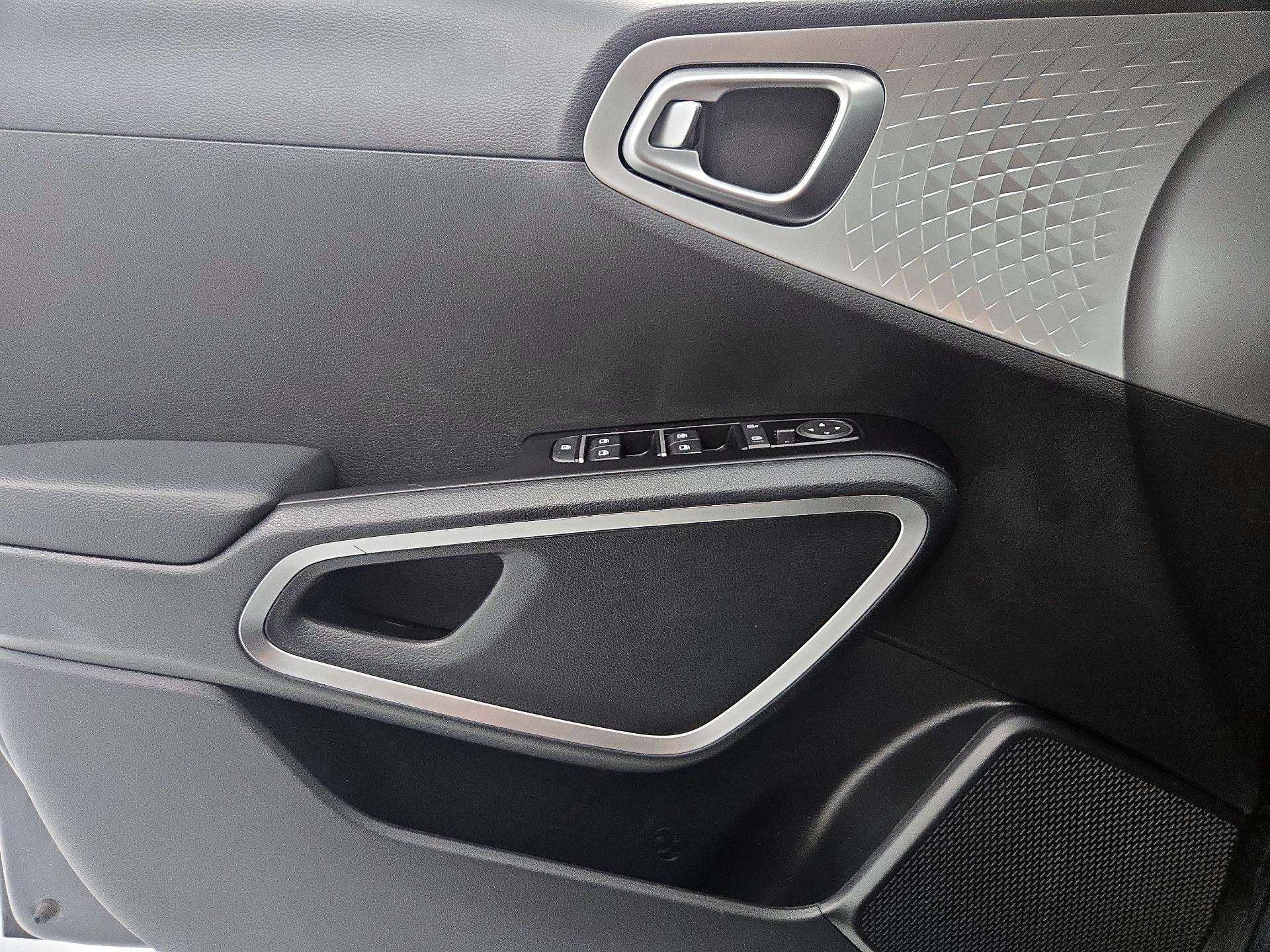 Thumbnail: 2023 Kia Soul - 12
