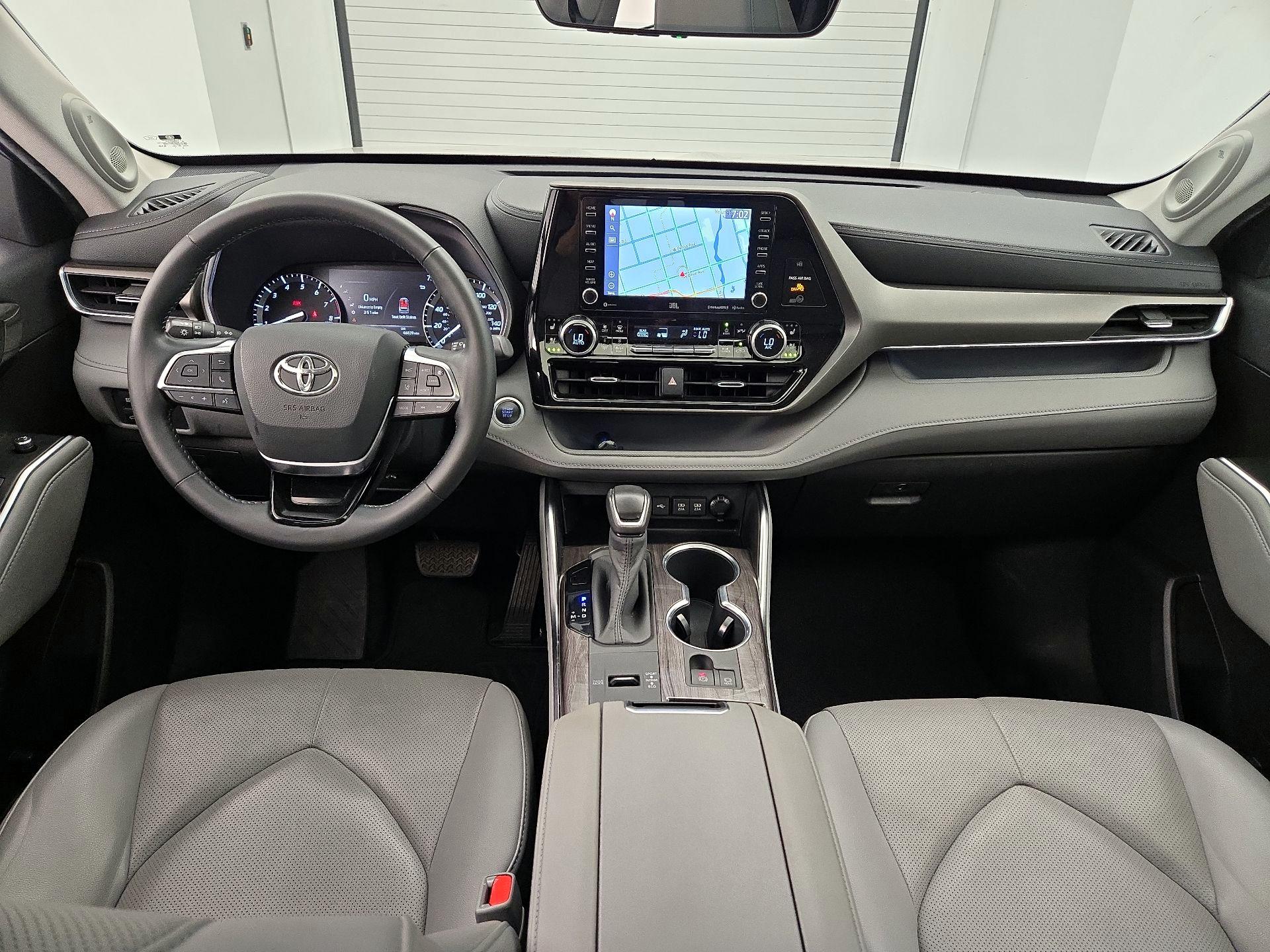 Thumbnail: 2020 Toyota Highlander - 9