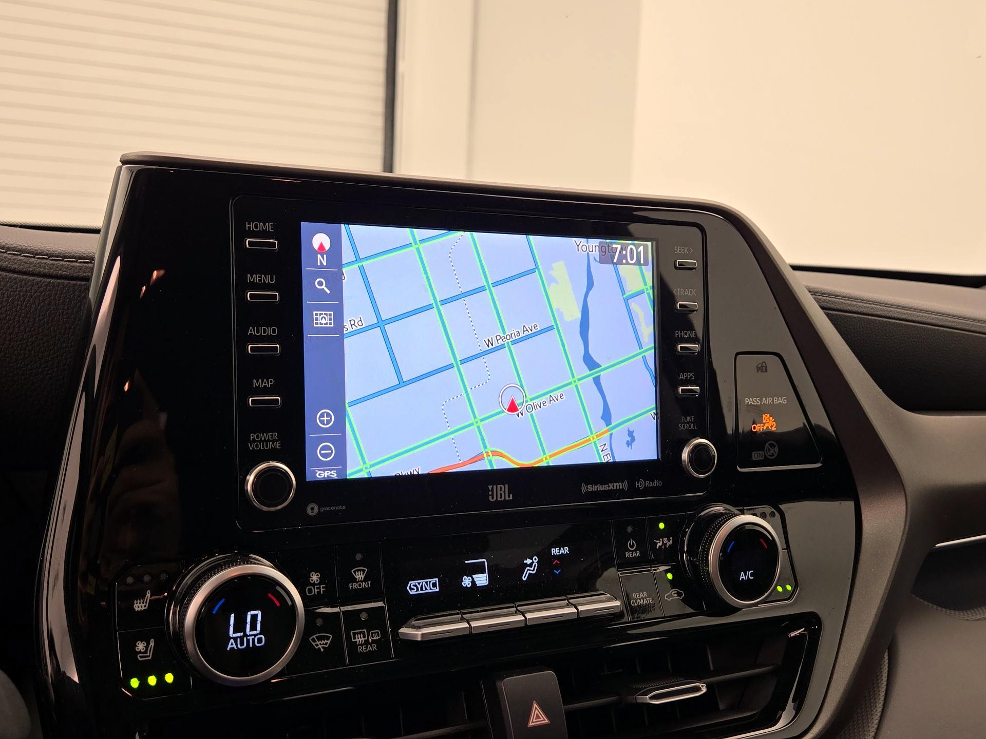 Thumbnail: 2020 Toyota Highlander - 14