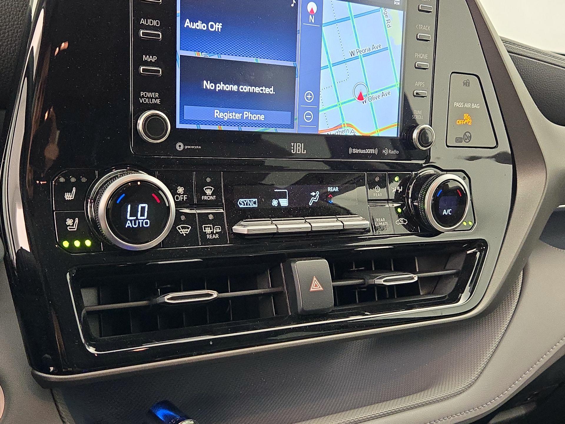 Thumbnail: 2020 Toyota Highlander - 17