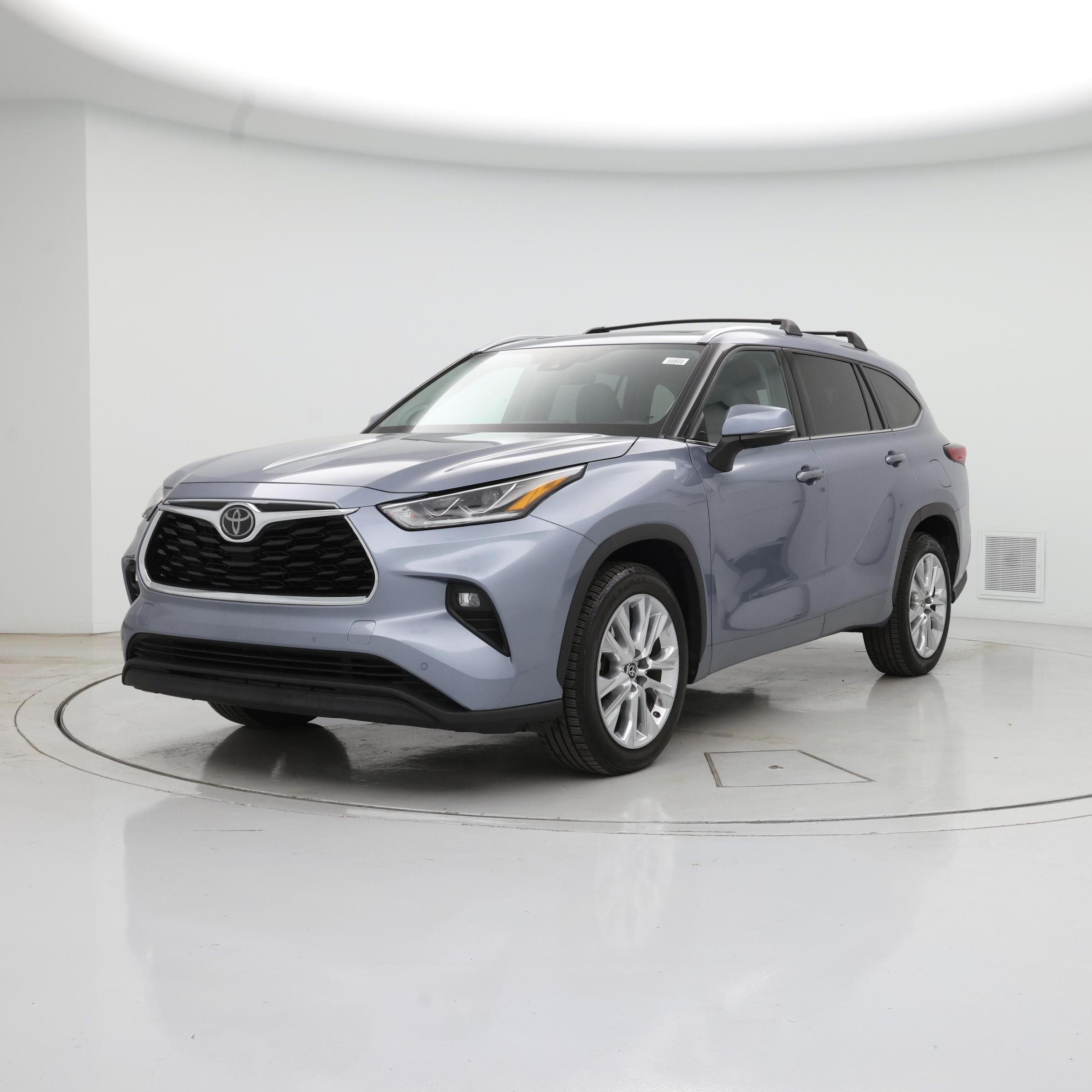Thumbnail: 2020 Toyota Highlander - 4