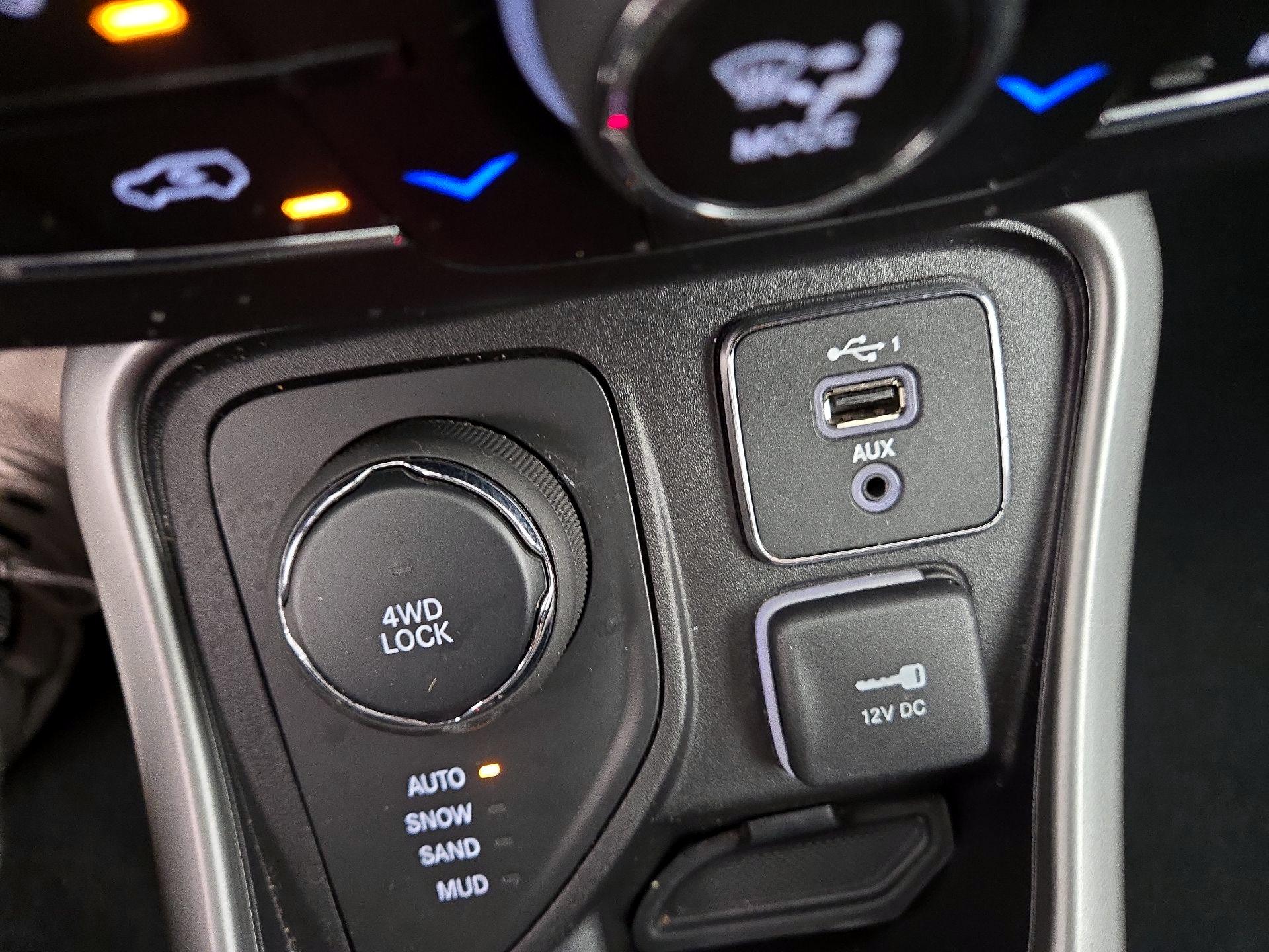 Thumbnail: 2021 Jeep Compass - 18