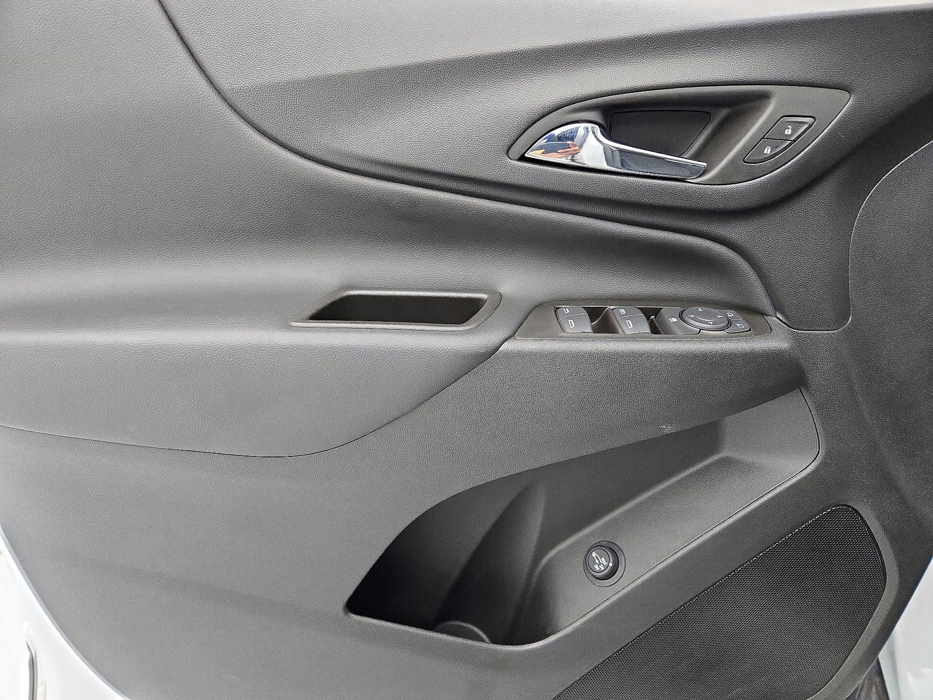 Thumbnail: 2023 Chevrolet Equinox - 12