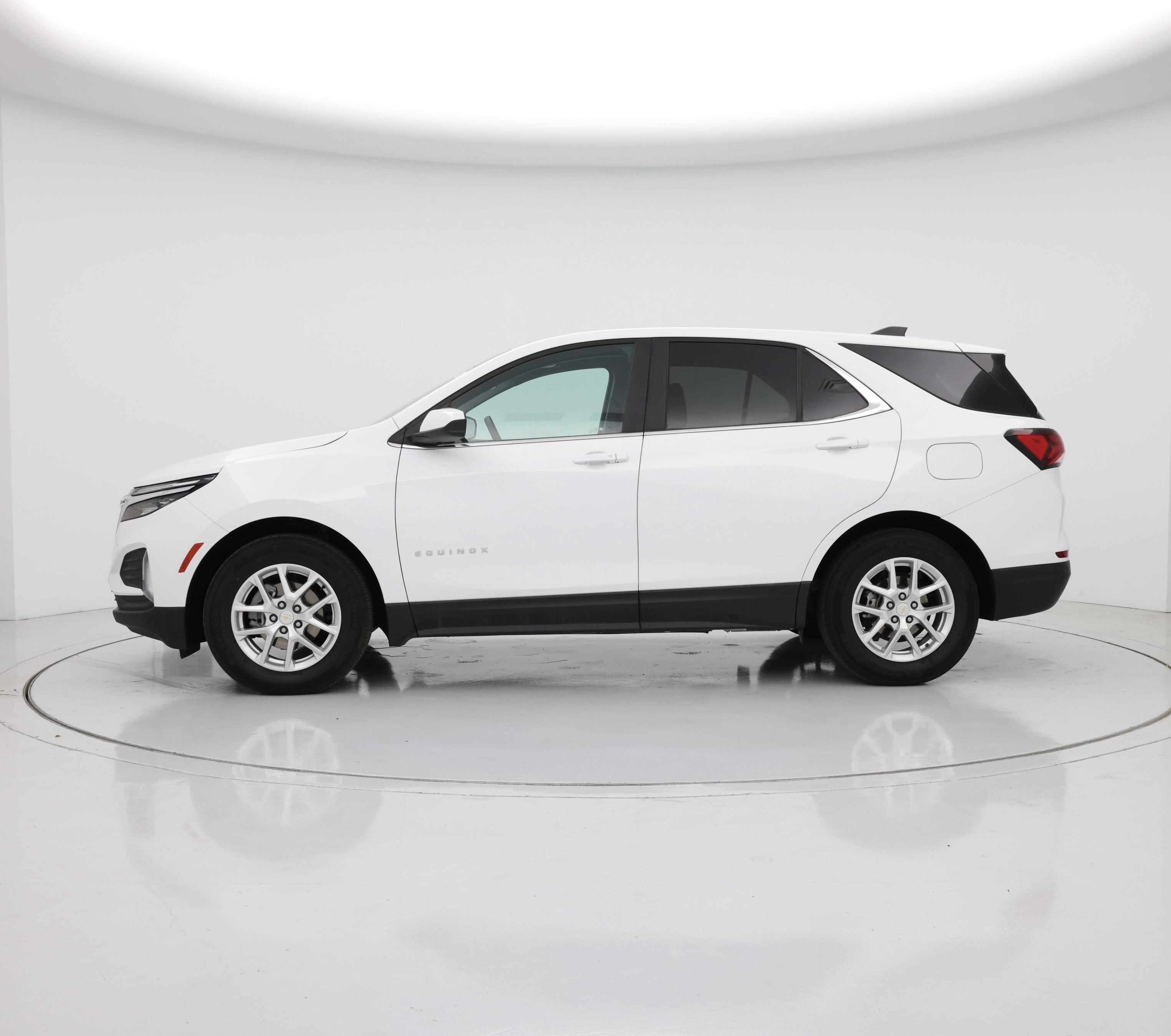 Thumbnail: 2023 Chevrolet Equinox - 3