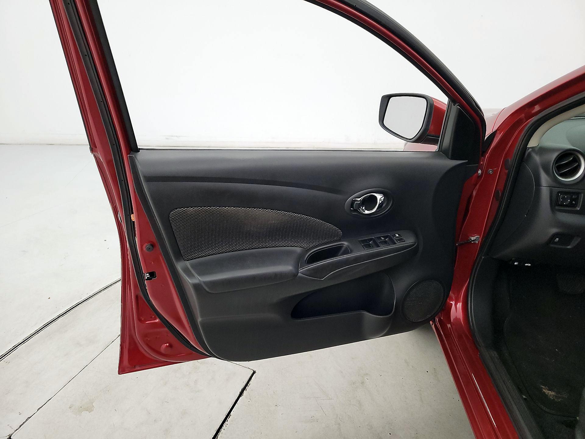 Thumbnail: 2018 Nissan Versa - 12