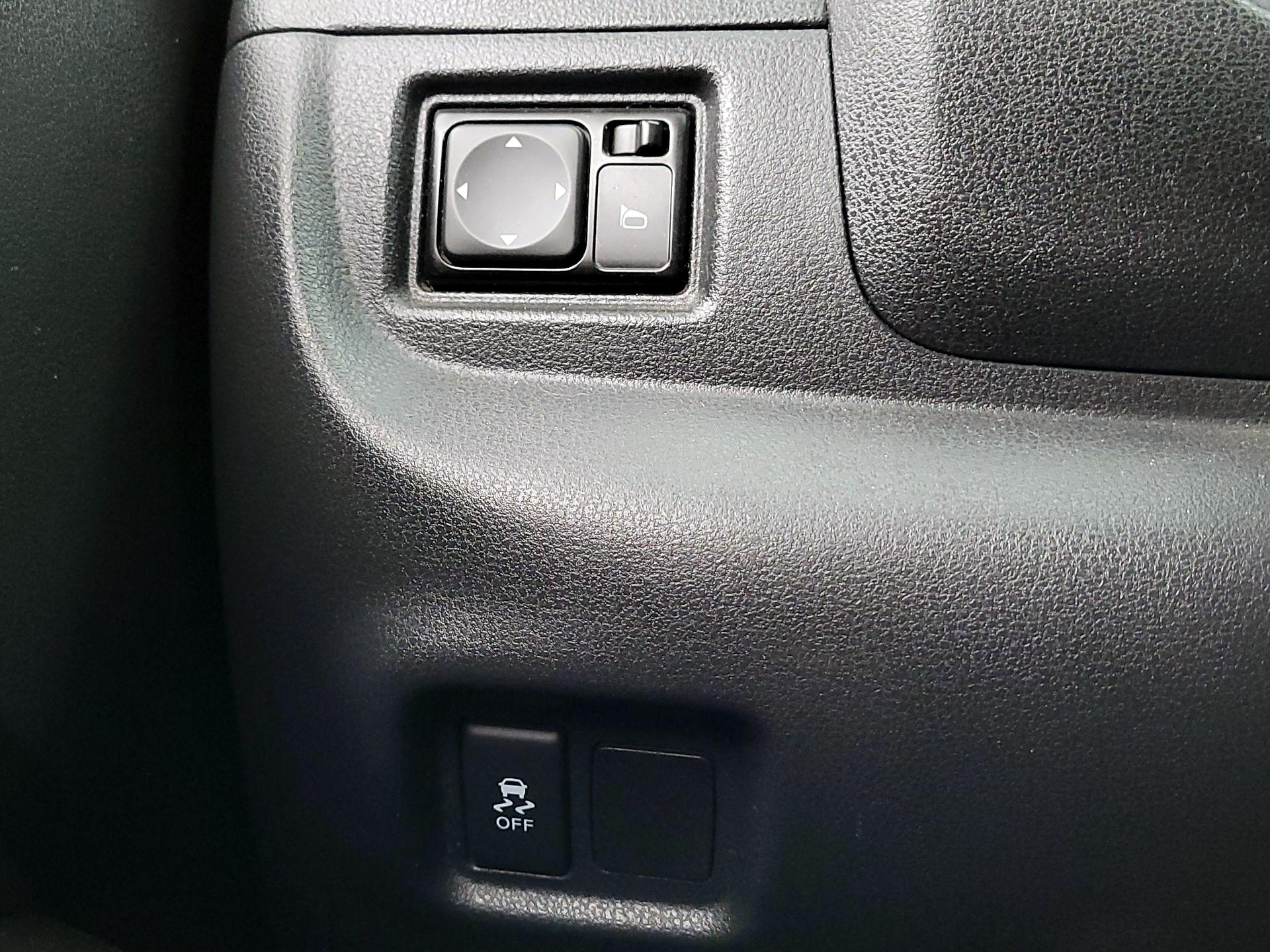Thumbnail: 2018 Nissan Versa - 13
