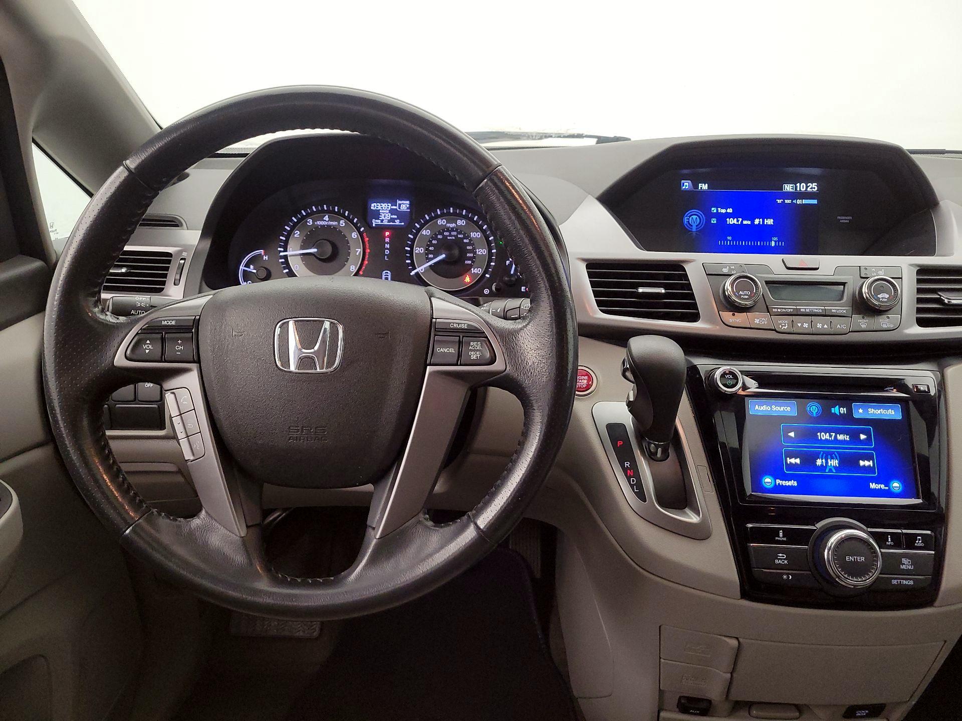 Thumbnail: 2014 Honda Odyssey - 10