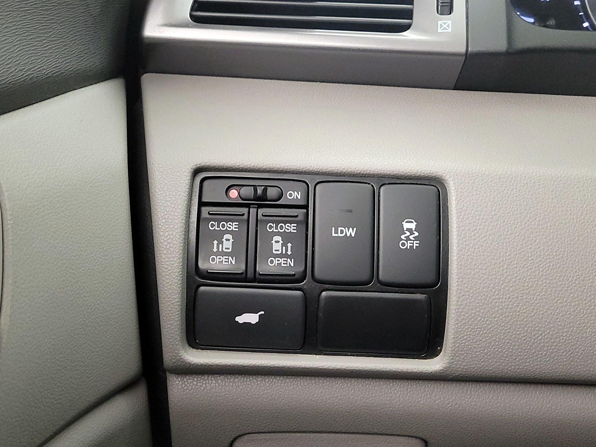 Thumbnail: 2014 Honda Odyssey - 13