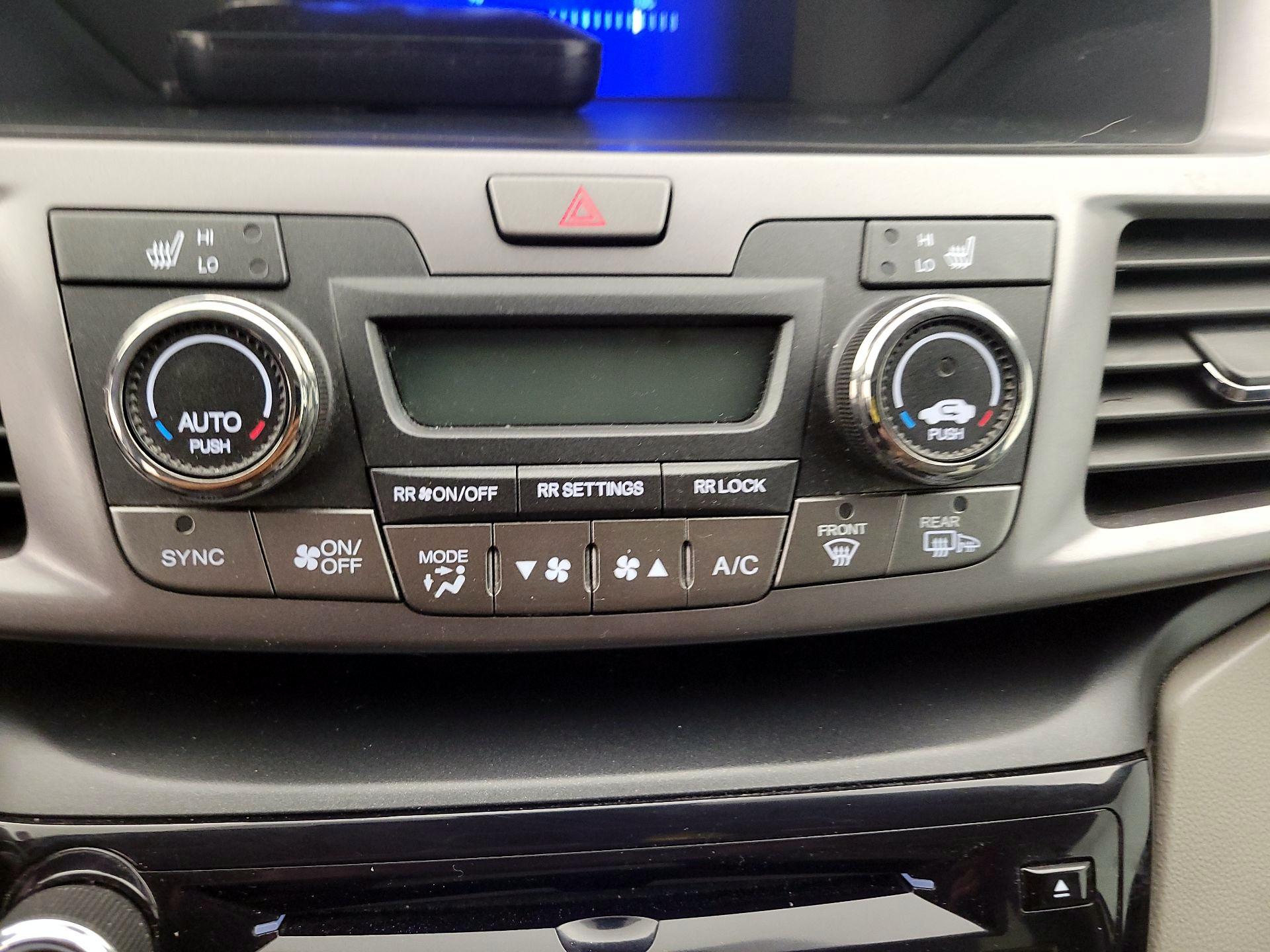 Thumbnail: 2014 Honda Odyssey - 16