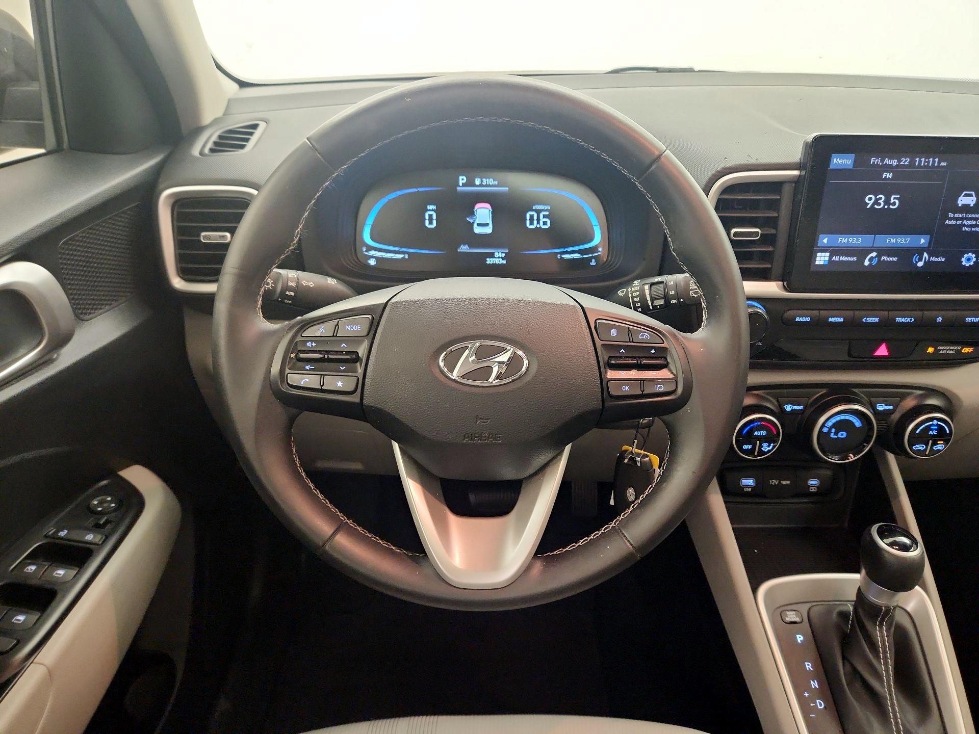 Thumbnail: 2023 Hyundai Venue - 10