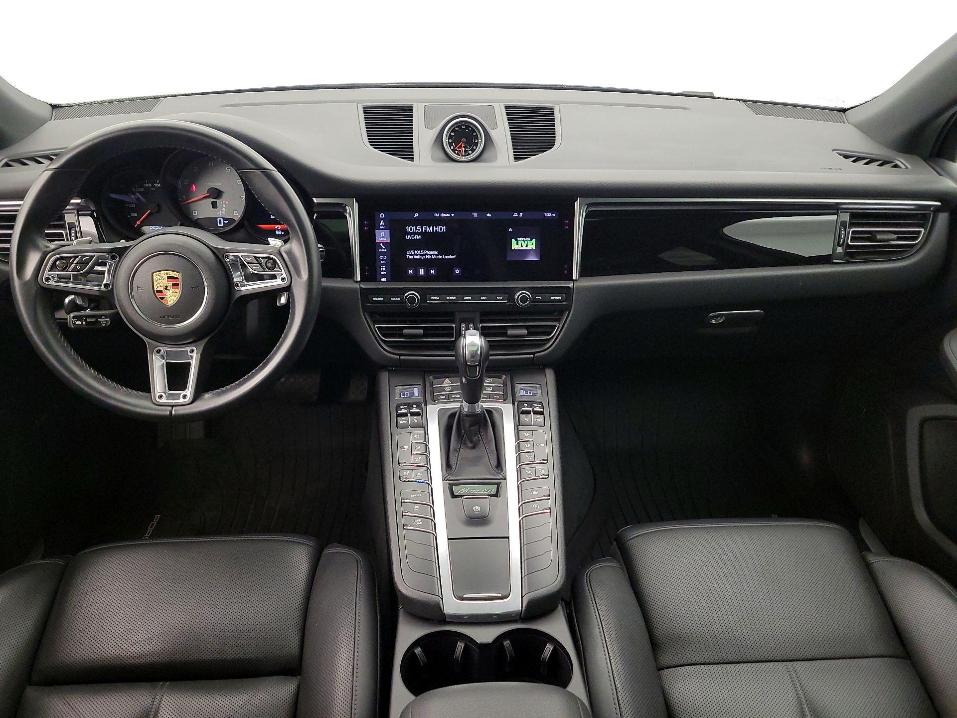 Thumbnail: 2020 Porsche Macan - 9
