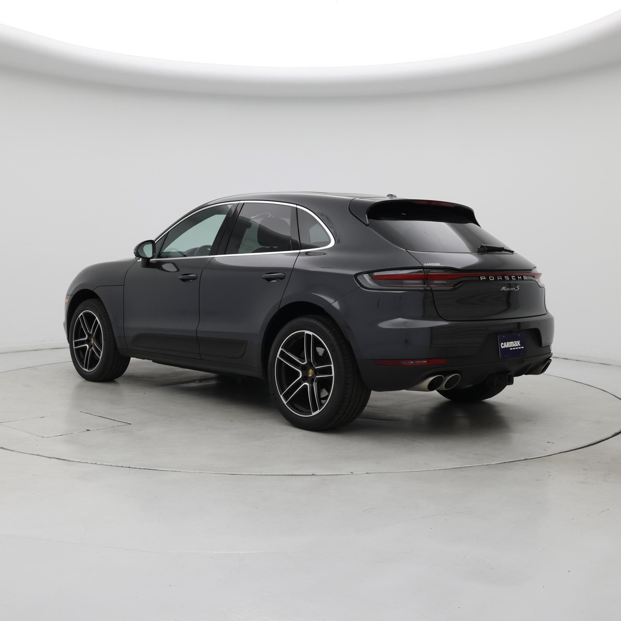 Thumbnail: 2020 Porsche Macan - 2