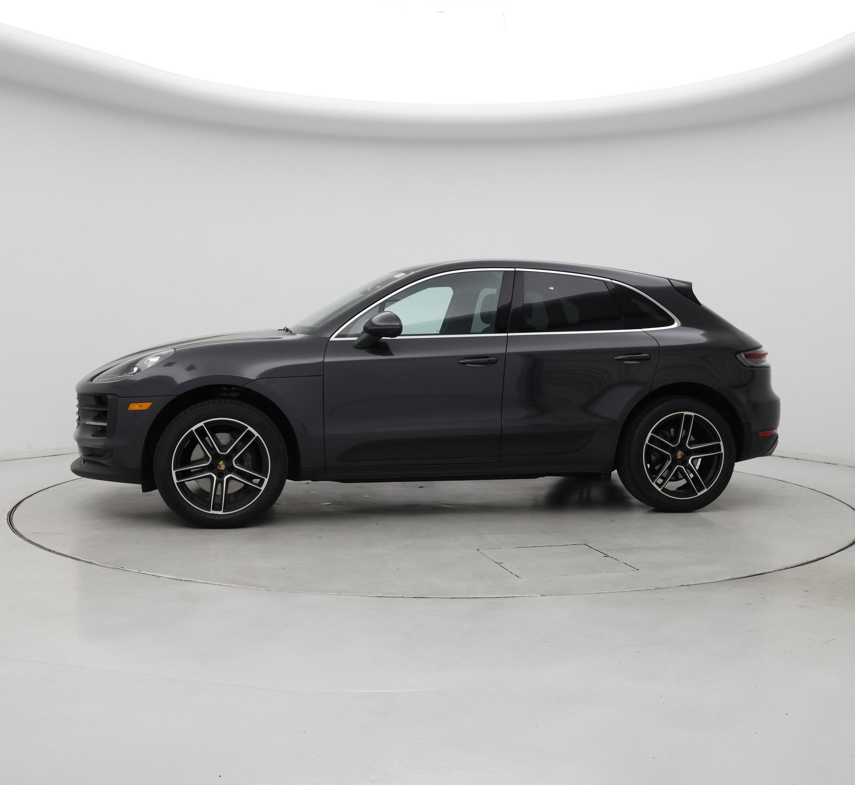 Thumbnail: 2020 Porsche Macan - 3