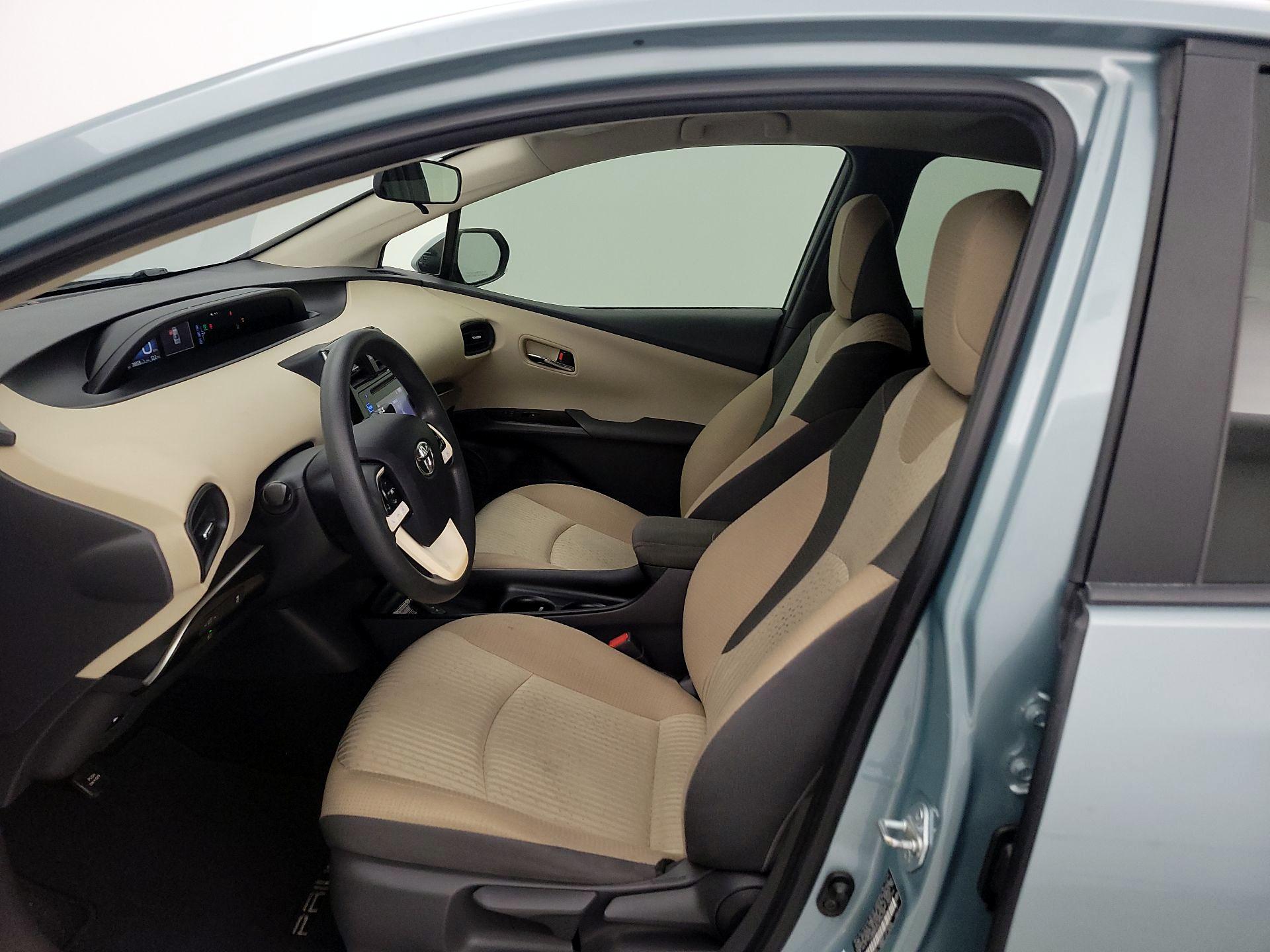 Thumbnail: 2017 Toyota Prius - 11