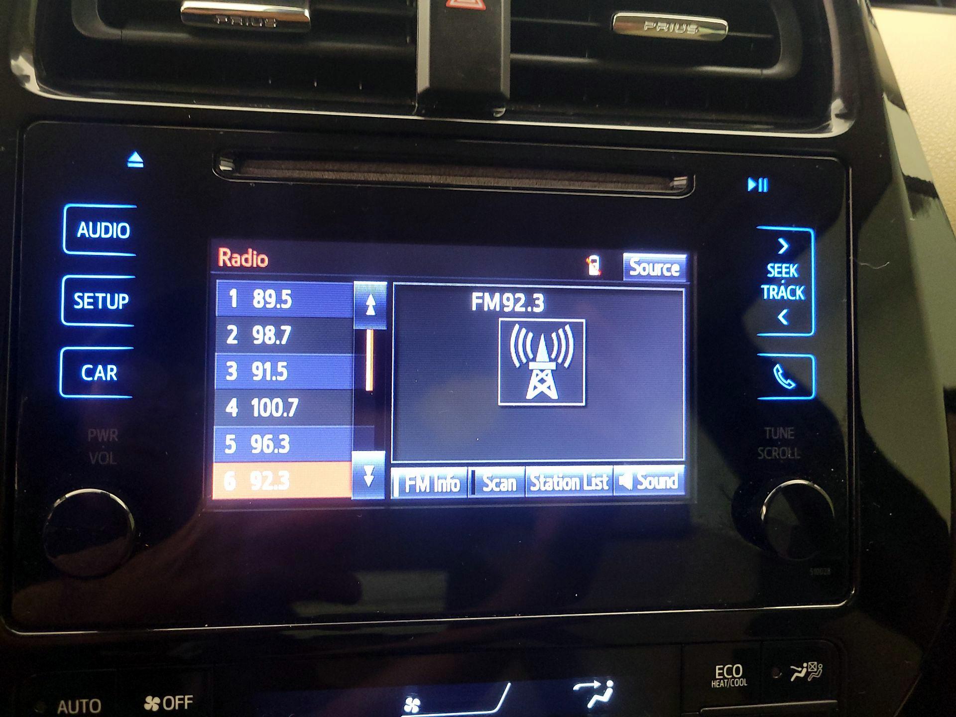 Thumbnail: 2017 Toyota Prius - 15