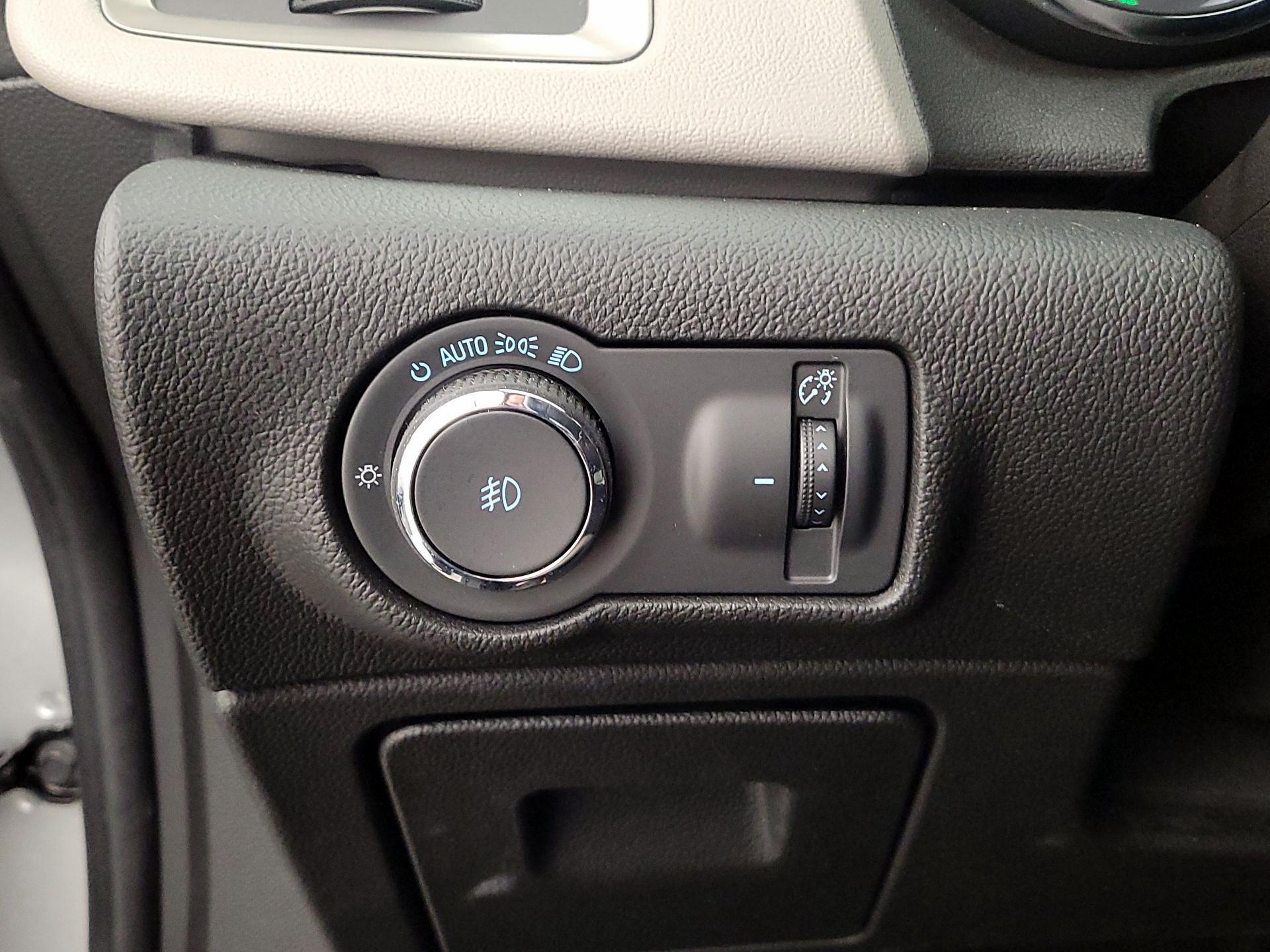 Thumbnail: 2015 Buick Verano - 13