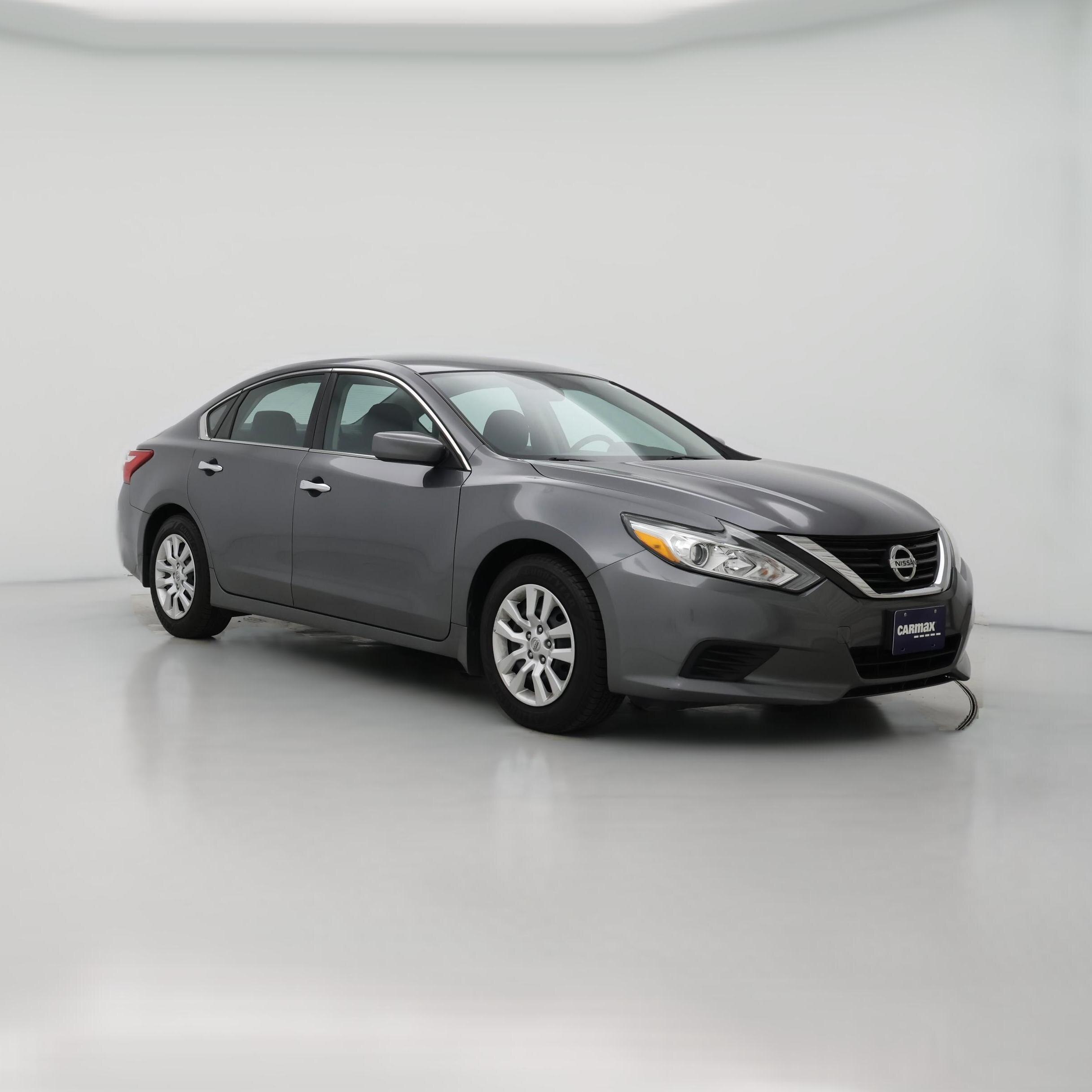 Thumbnail: 2016 Nissan Altima - 1