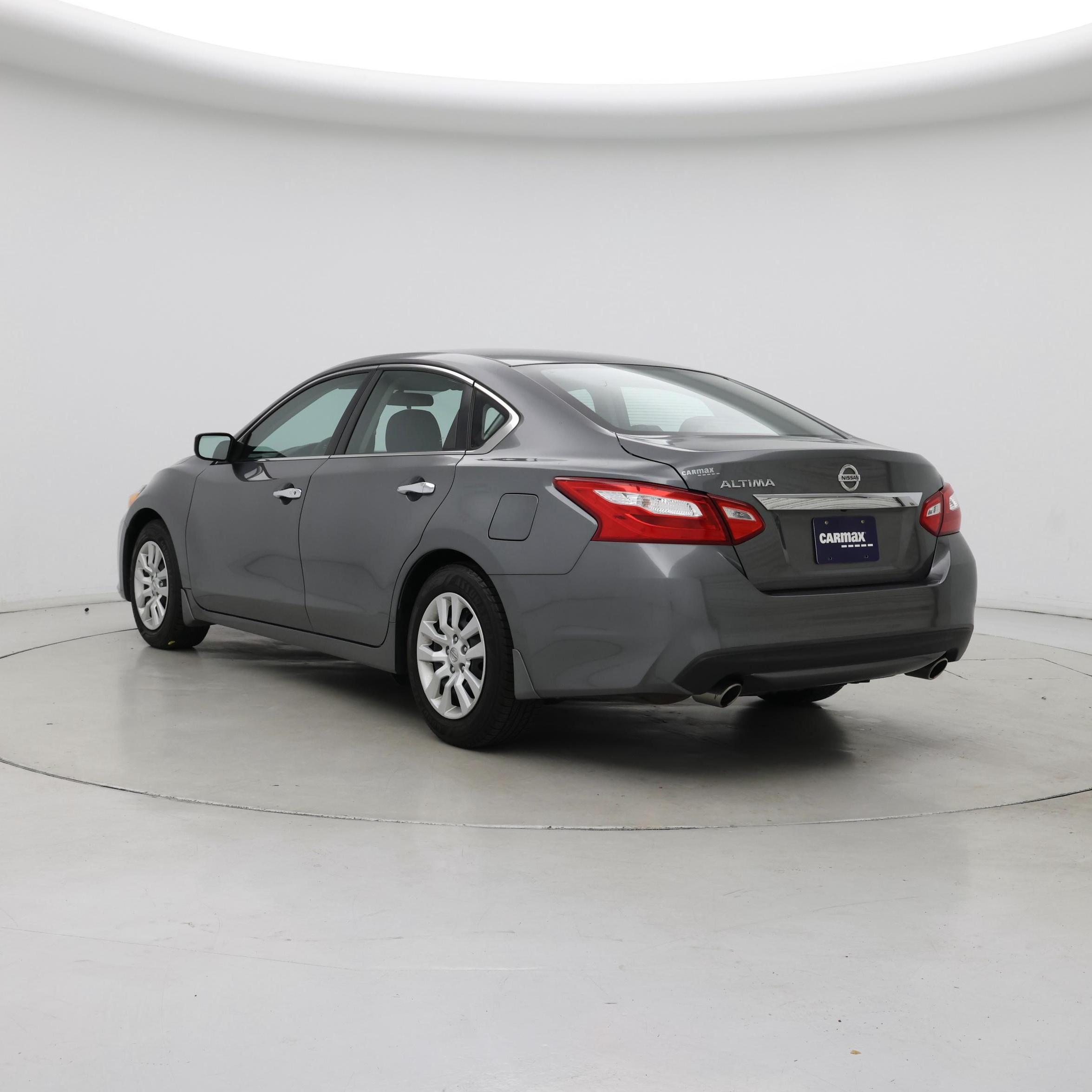 Thumbnail: 2016 Nissan Altima - 2